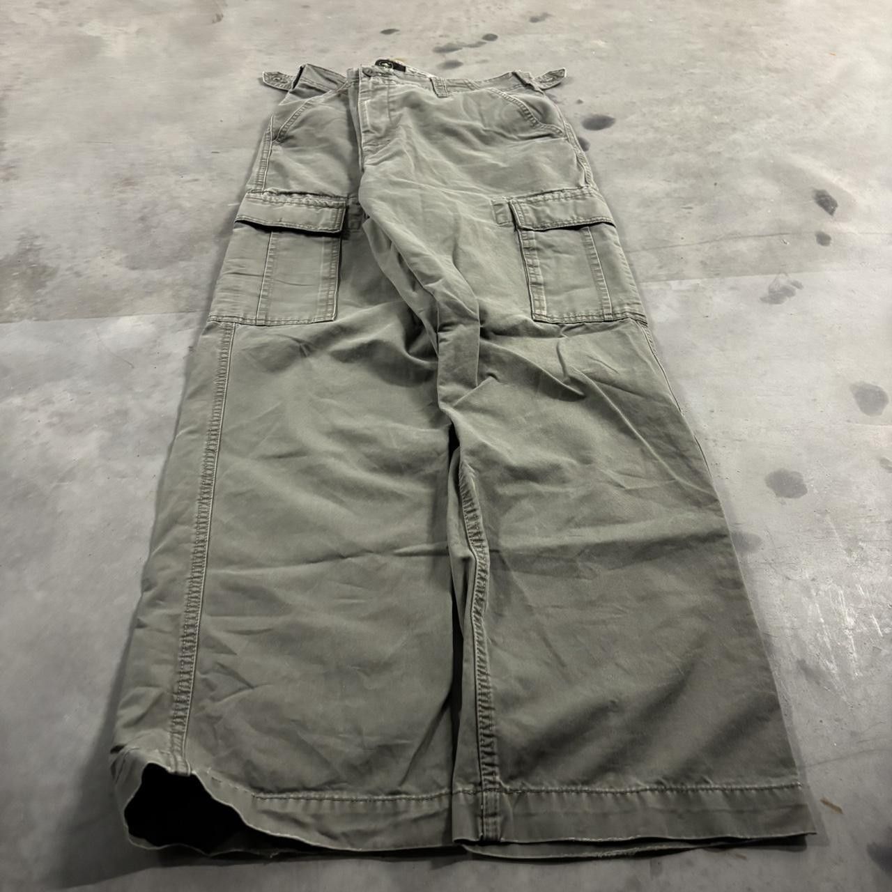 Vintage Crazy Vintage Y2K/2000s Grey Streetwear Skater Cargo Pants! 34x32 Size US 34 / EU 50 - 3 Thumbnail