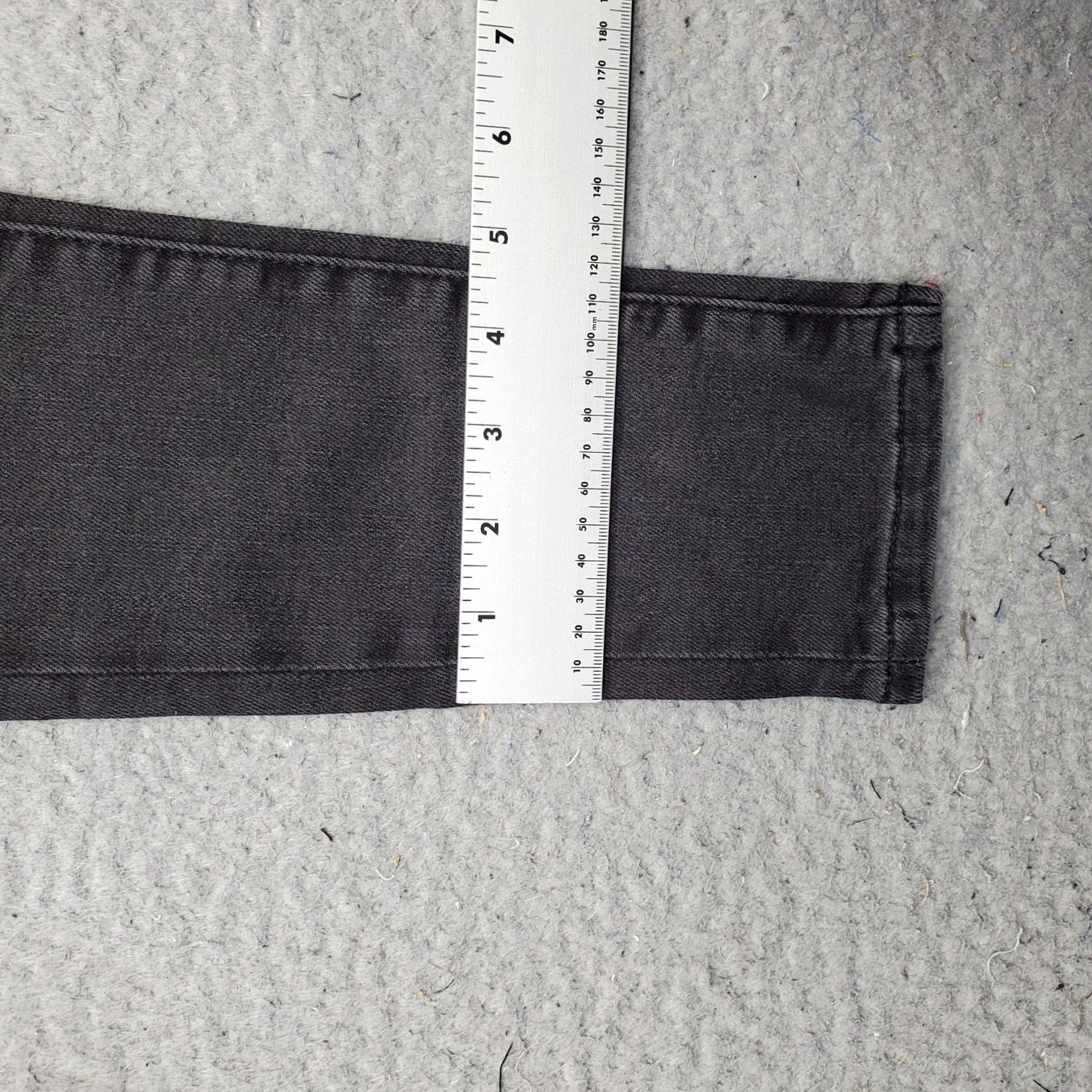Denime Outland Jeans Women 24 Black Denim Isabel 28" Length Harriet Mid-Rise Skinny Leg Women Size 24 Denim Dark Black Size 42" / US 20 - 5 Thumbnail