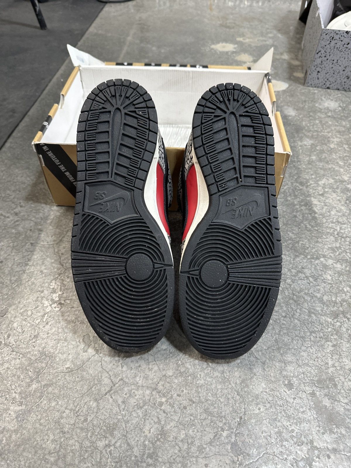 Nike Red Cement Supreme Nike SB Size US 10 / EU 43 - 5 Thumbnail