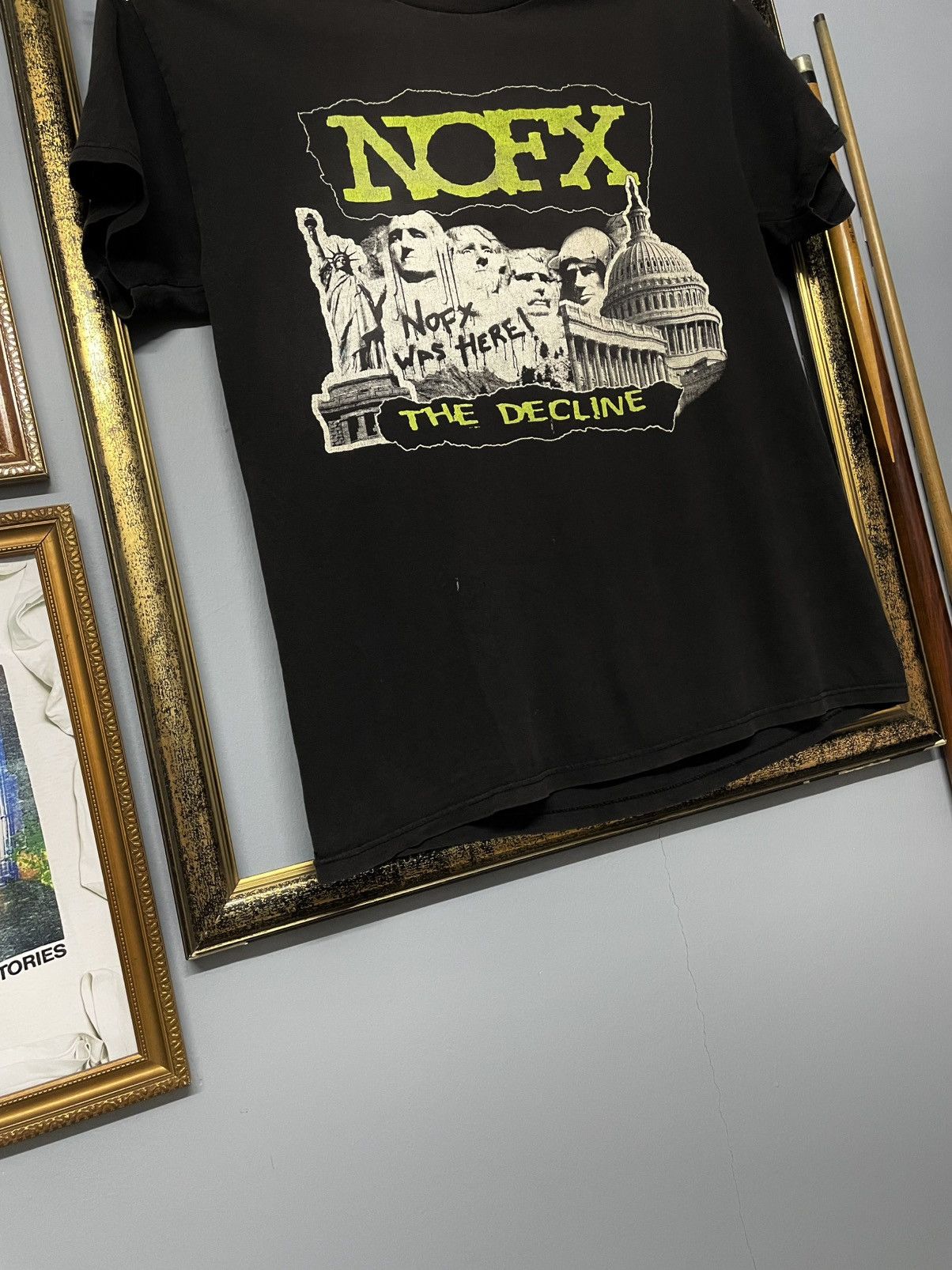 Vintage Vintage Original 90s Nofx The Decline Sunfaded Trash Tshirt Size US M / EU 48-50 / 2 - 6 Thumbnail