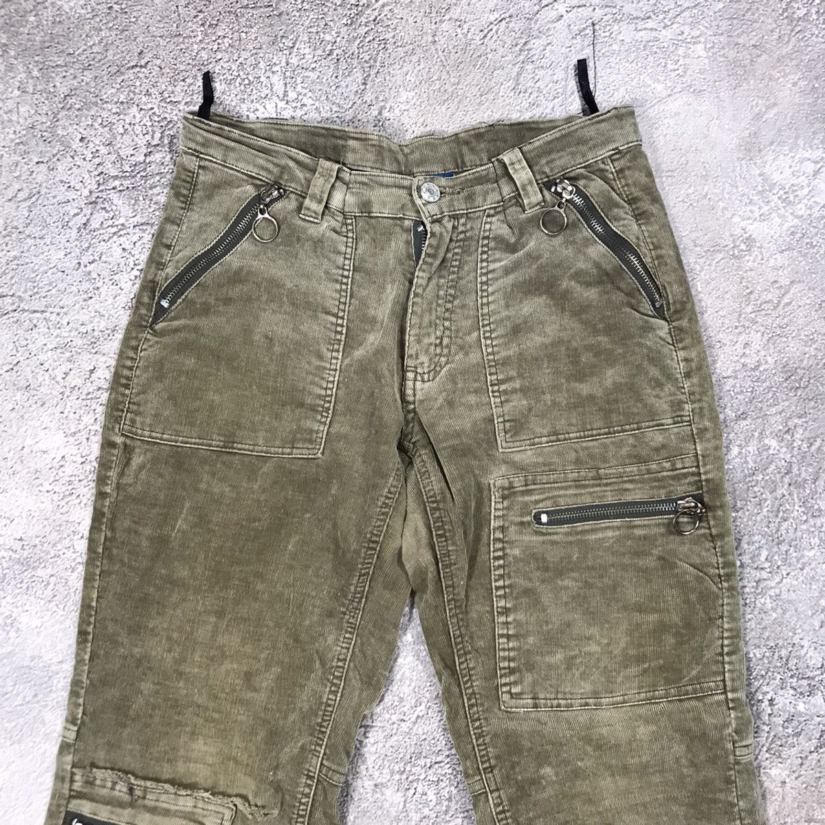 Vintage Vintage 90s Baggy Cargo Pants Faded Khaki Workwear Logo 28 Size 28" / US 6 / IT 42 - 4 Thumbnail