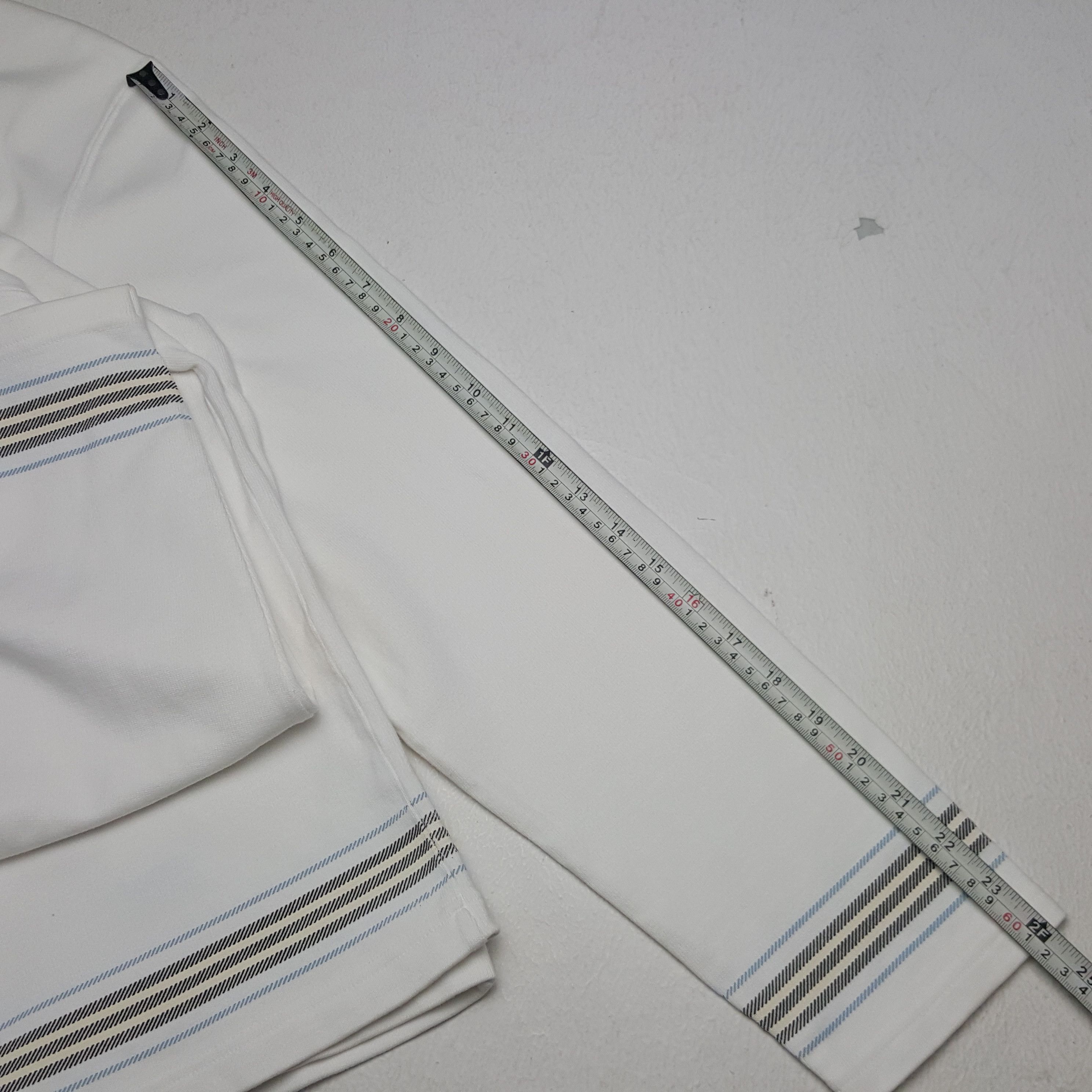 Burberry × Vintage Vintage Burberry London Blue Label Italian Brand Sweatshirt Size US L / EU 52-54 / 3 - 7 Thumbnail