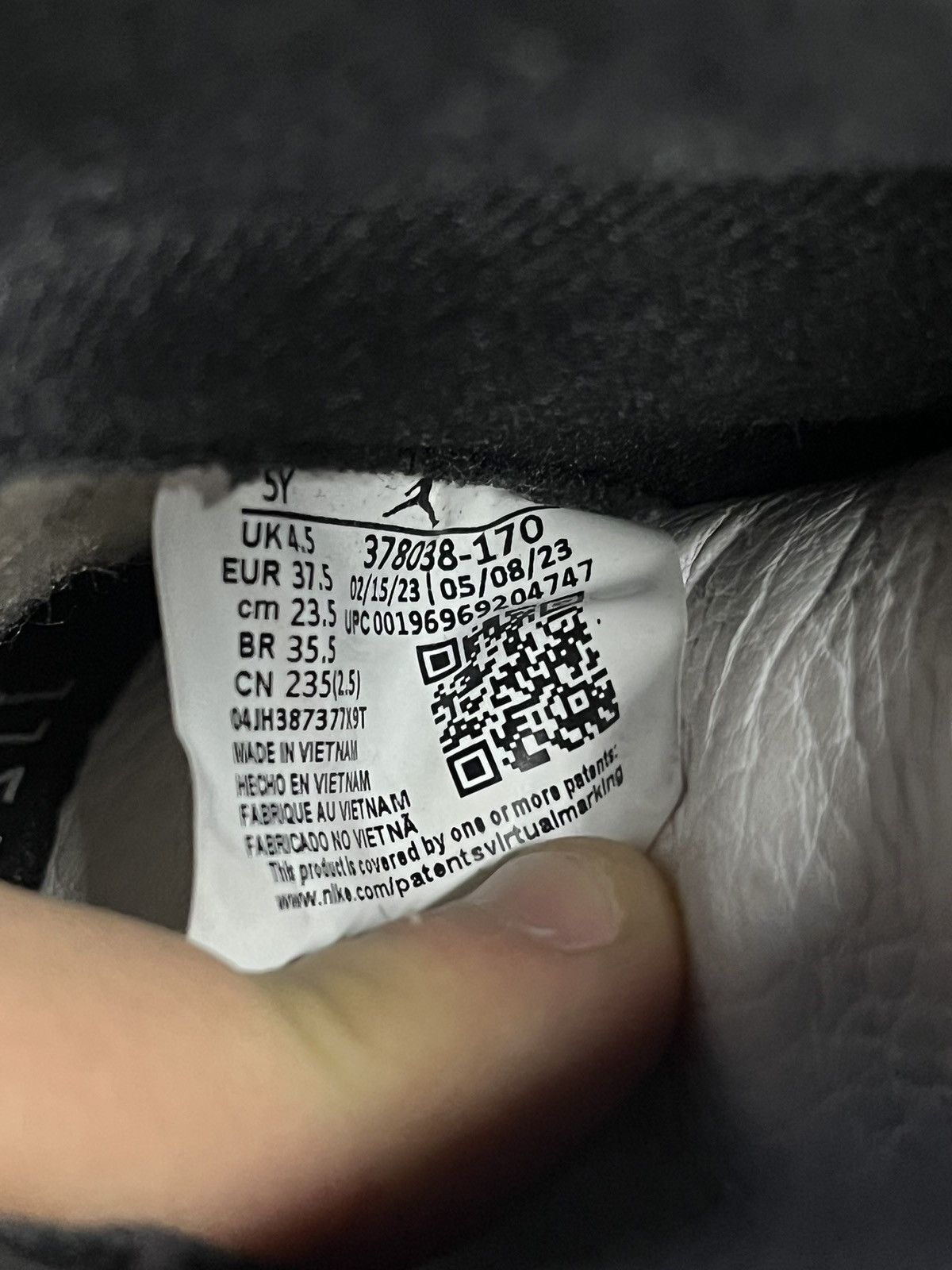 Jordan Brand Jordan 11 Gratitude Size US 5 / EU 37 - 6 Thumbnail