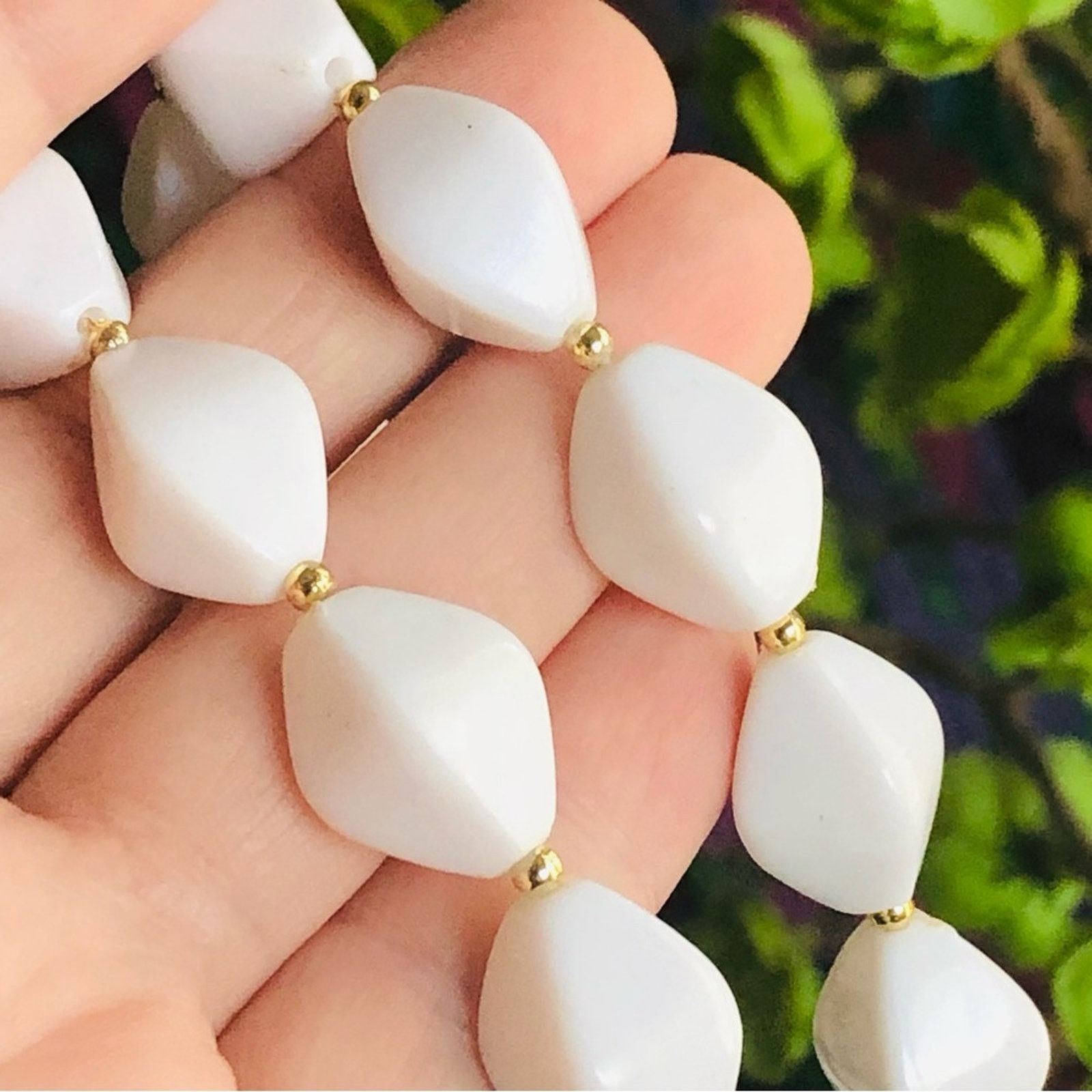 Vintage Vintage 80s white chunky bead necklace Size ONE SIZE - 8 Thumbnail