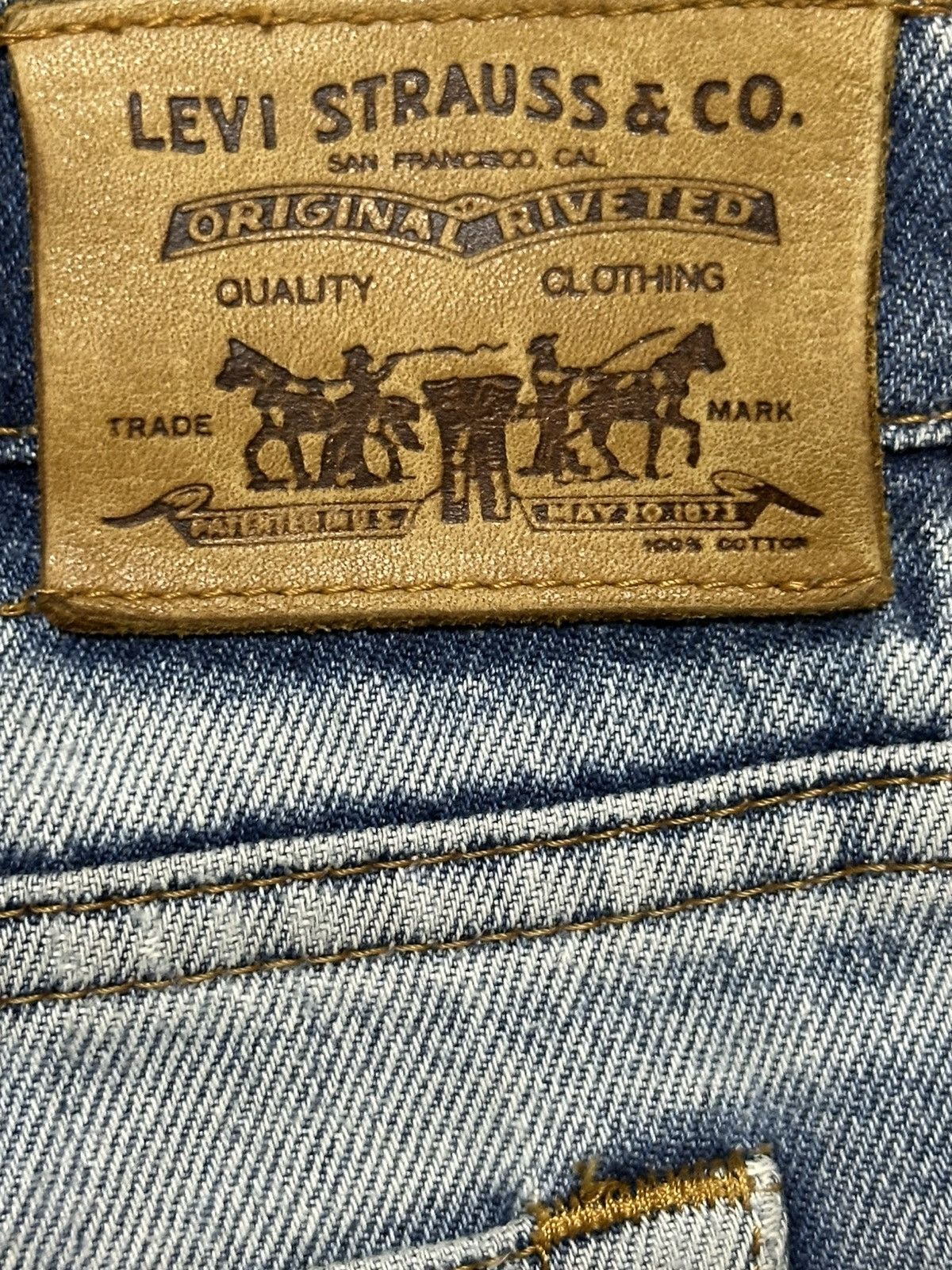 Levi's Vintage 90s Levis Light Blue Faded Wash Distress Baggy Jeans Size US 34 / EU 50 - 9 Thumbnail