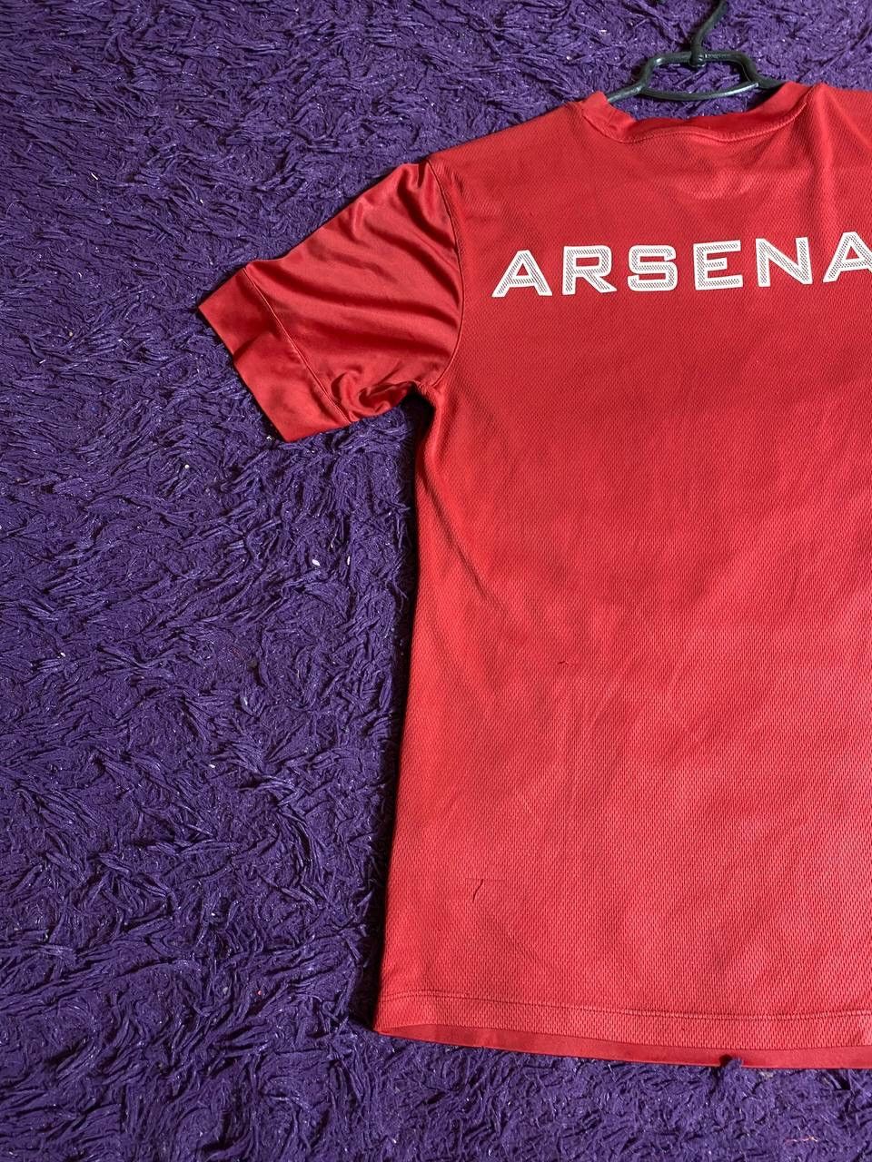 Nike × Vintage Vintage Nike Arsenal Big Graphic Logo Distressed 90’s tee Size US S / EU 44-46 / 1 - 9 Thumbnail