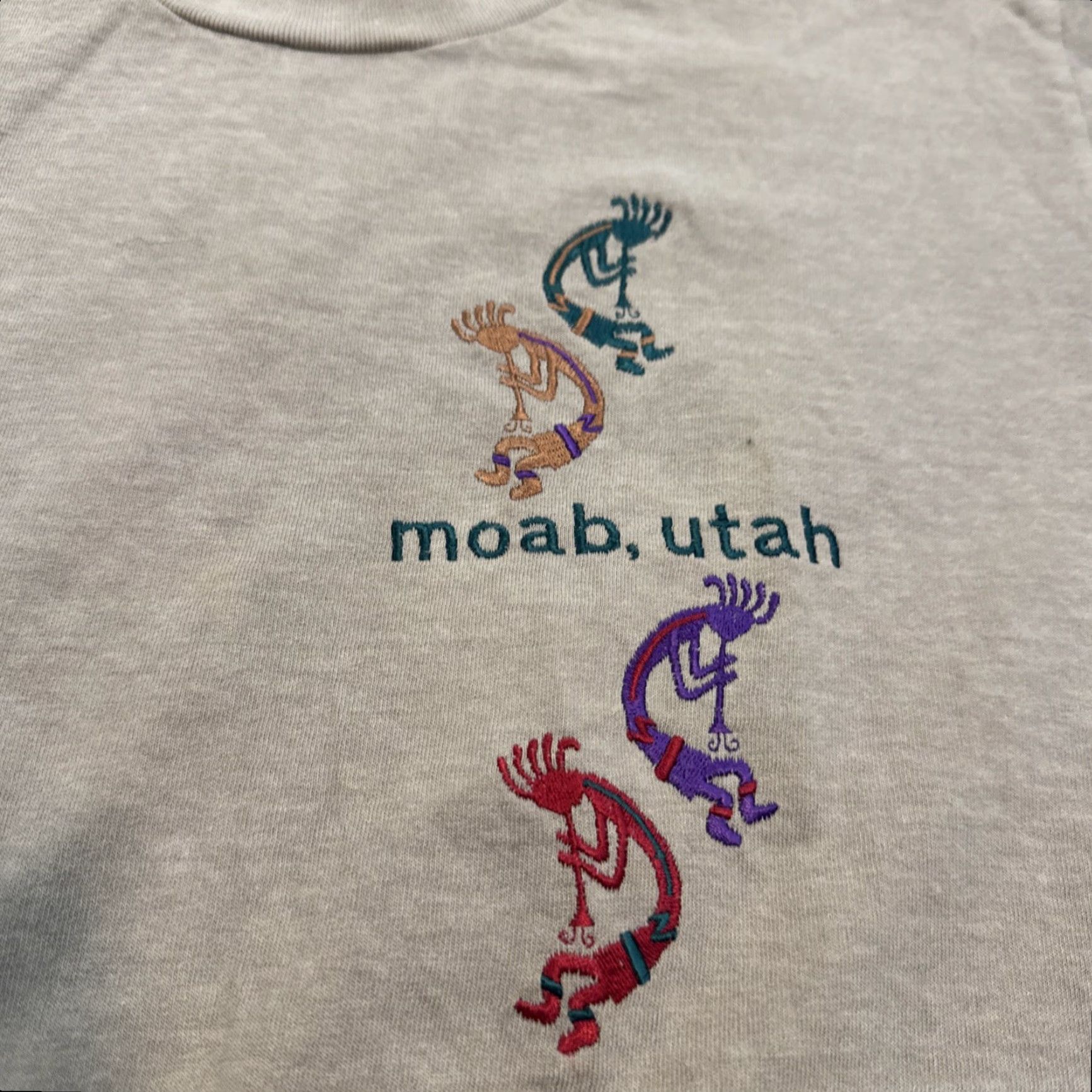 Gildan VINTAGE 90s Moab Utah Embroidered Kokopelli Art Beige T-Shirt M Gildan Men Regular Size Medium T-Shirt Beige 90s Kokopelli Embroidered Men Size US M / EU 48-50 / 2 - 4 Thumbnail