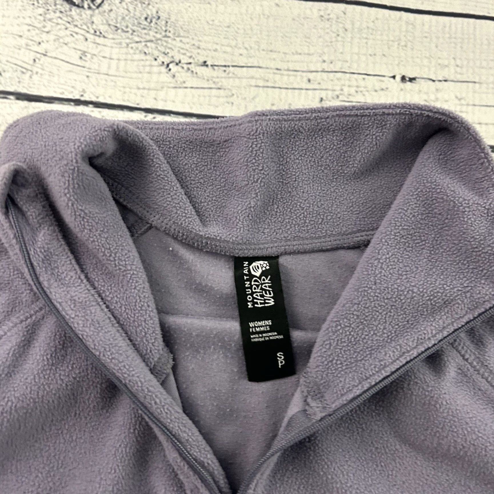 Mountain Hardwear Mountain Hardwear 1/4 Zip Lightweight Fleece Jacket Women's S Purple Coat Jacket Shirt Womens Small Purple 1/4 Zip Lightweight Fleece Jacket Size S / US 4 / IT 40 - 2 Thumbnail