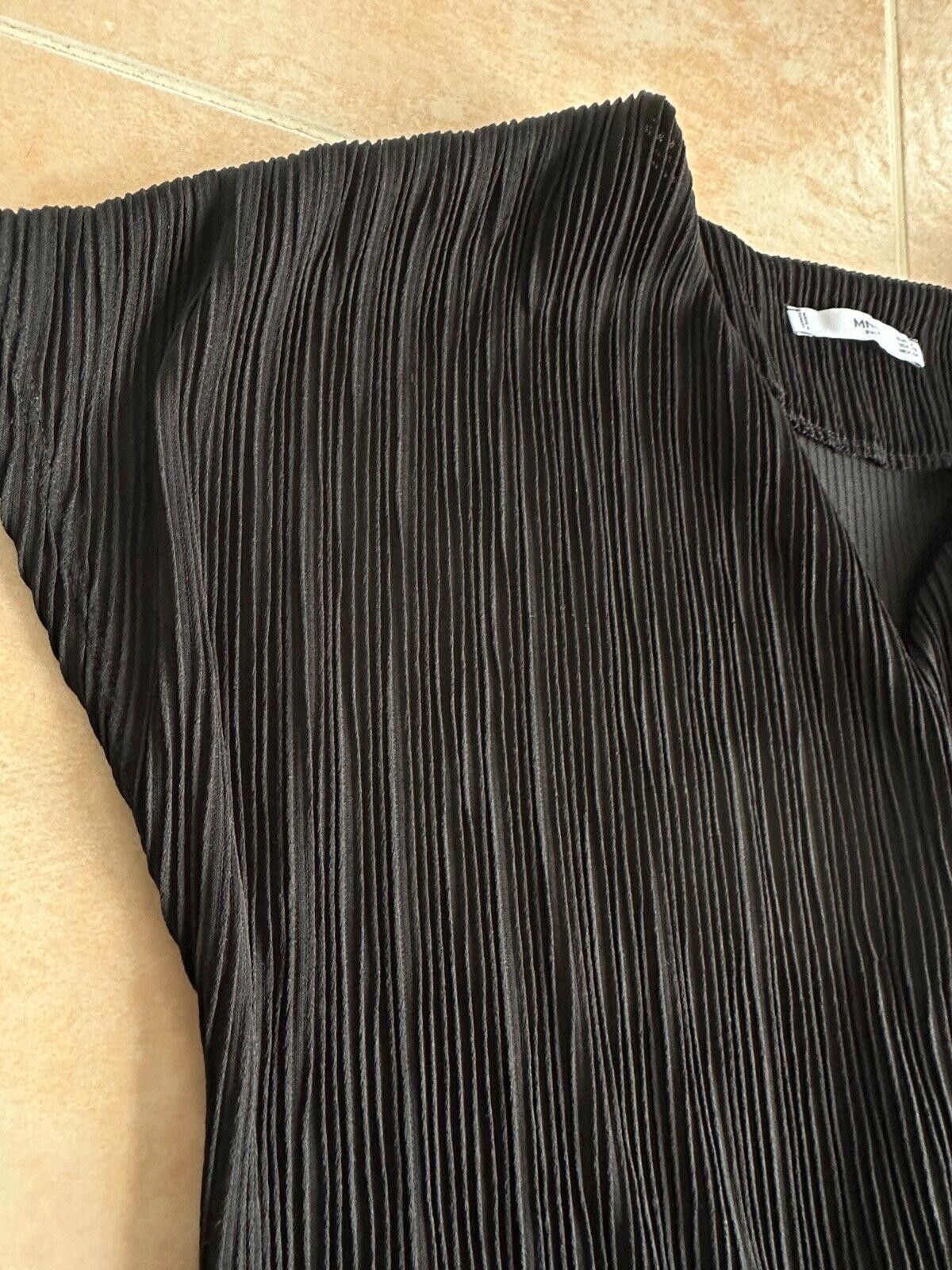 Designer MNG Deep V Neck Bodysuit Black Extended Cap sleeves size XS Size 26" / US 2 / IT 38 - 4 Thumbnail
