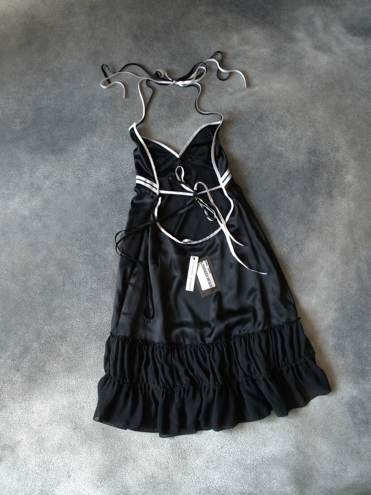 Alexander McQueen 1990ʼs Alexander McQueen Silk / Satin Slip Dress Open Back Size XS / US 0-2 / IT 36-38 - 12 Thumbnail