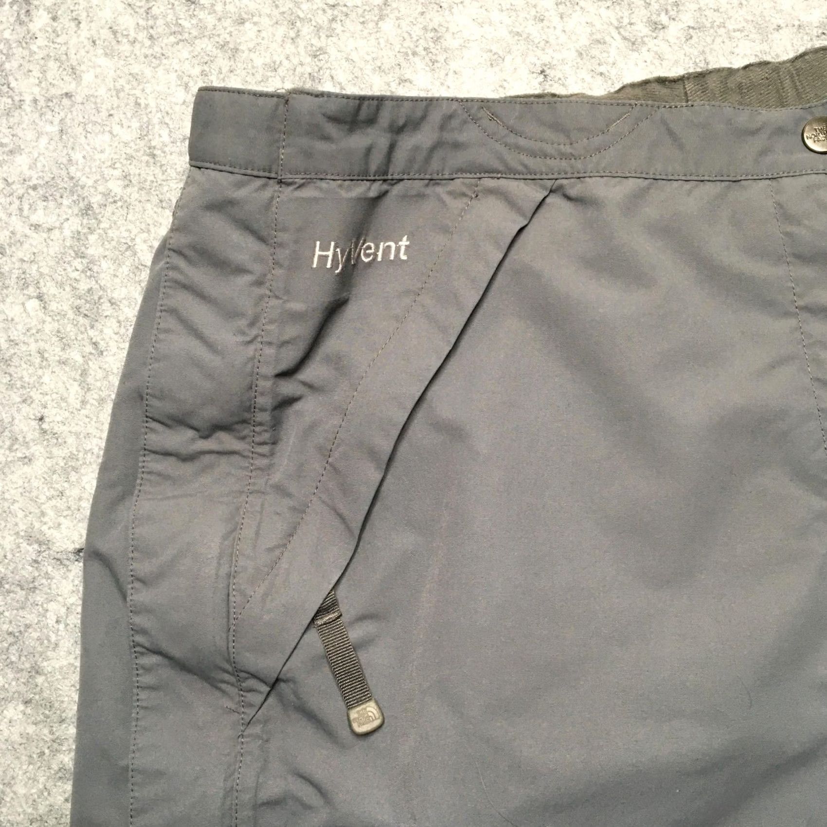 The North Face VINTAGE The North Face HyVent Snow Pants Womens XL Gray Ski Snowboard Insulated Size 40" / US 18 - 4 Thumbnail