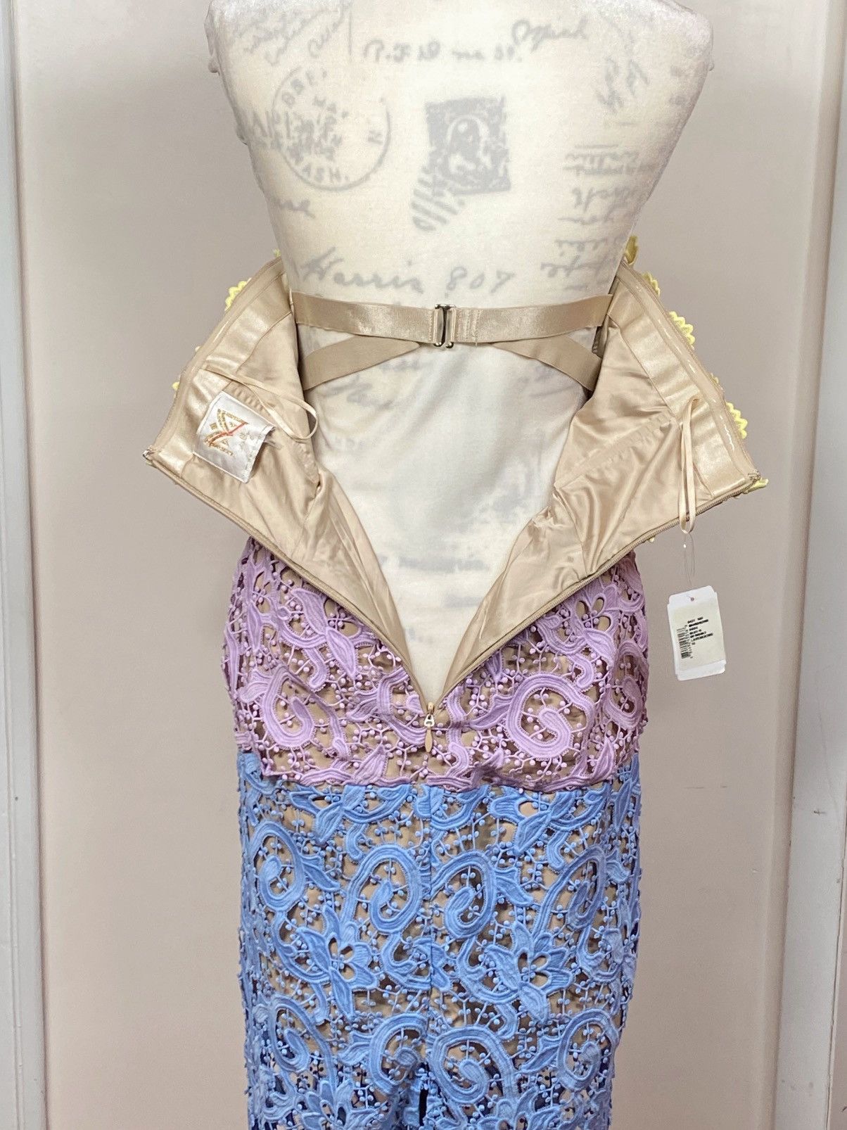 MILLY Milly Kait Colorblocked Lace Cocktail Dress size 10 Size L / US 10 / IT 46 - 13 Thumbnail