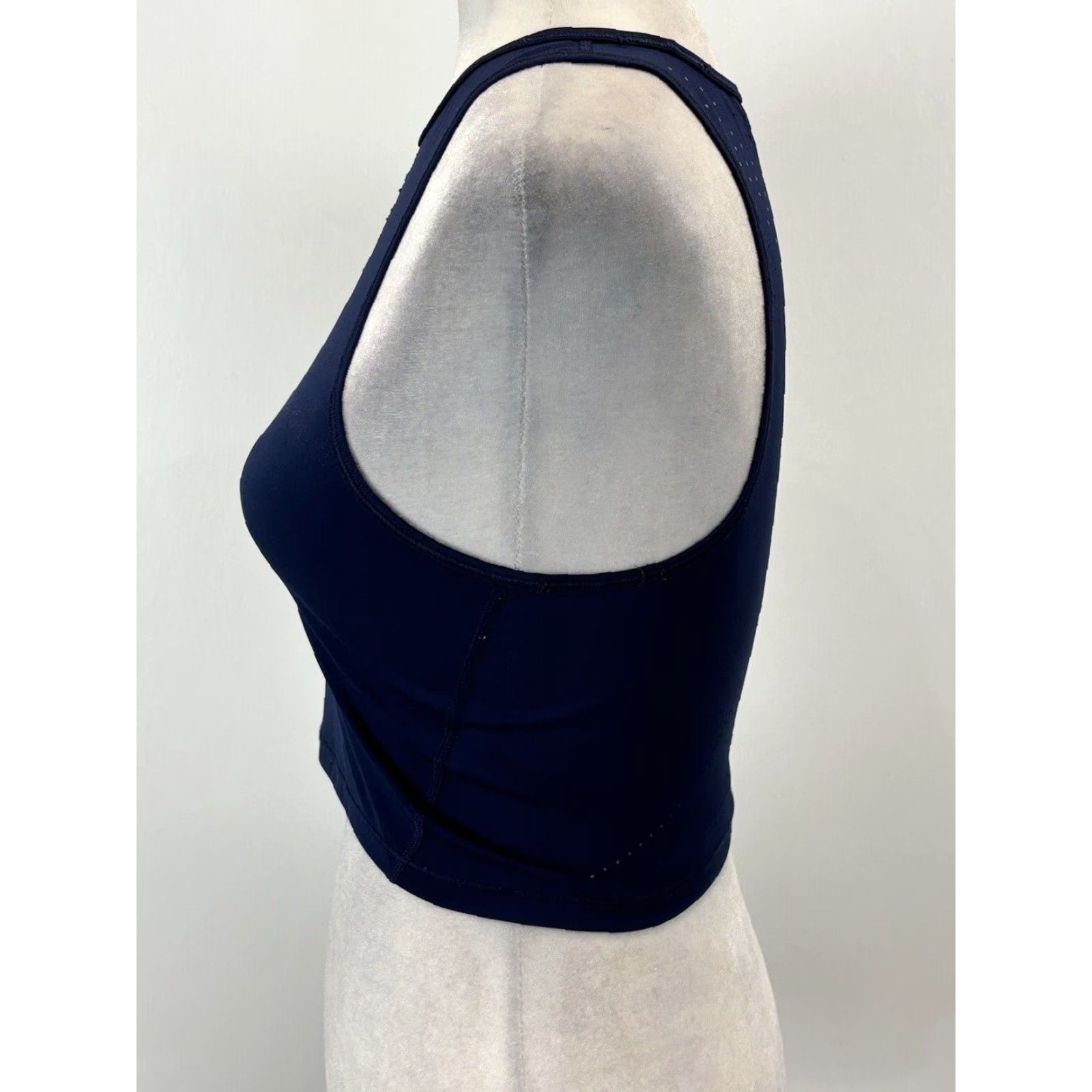 Athleta Athleta Accelerate Crop Tank Top Sz XXS Navy Sleeveless Perforated Size XXS / US 00 / IT 34 - 2 Thumbnail