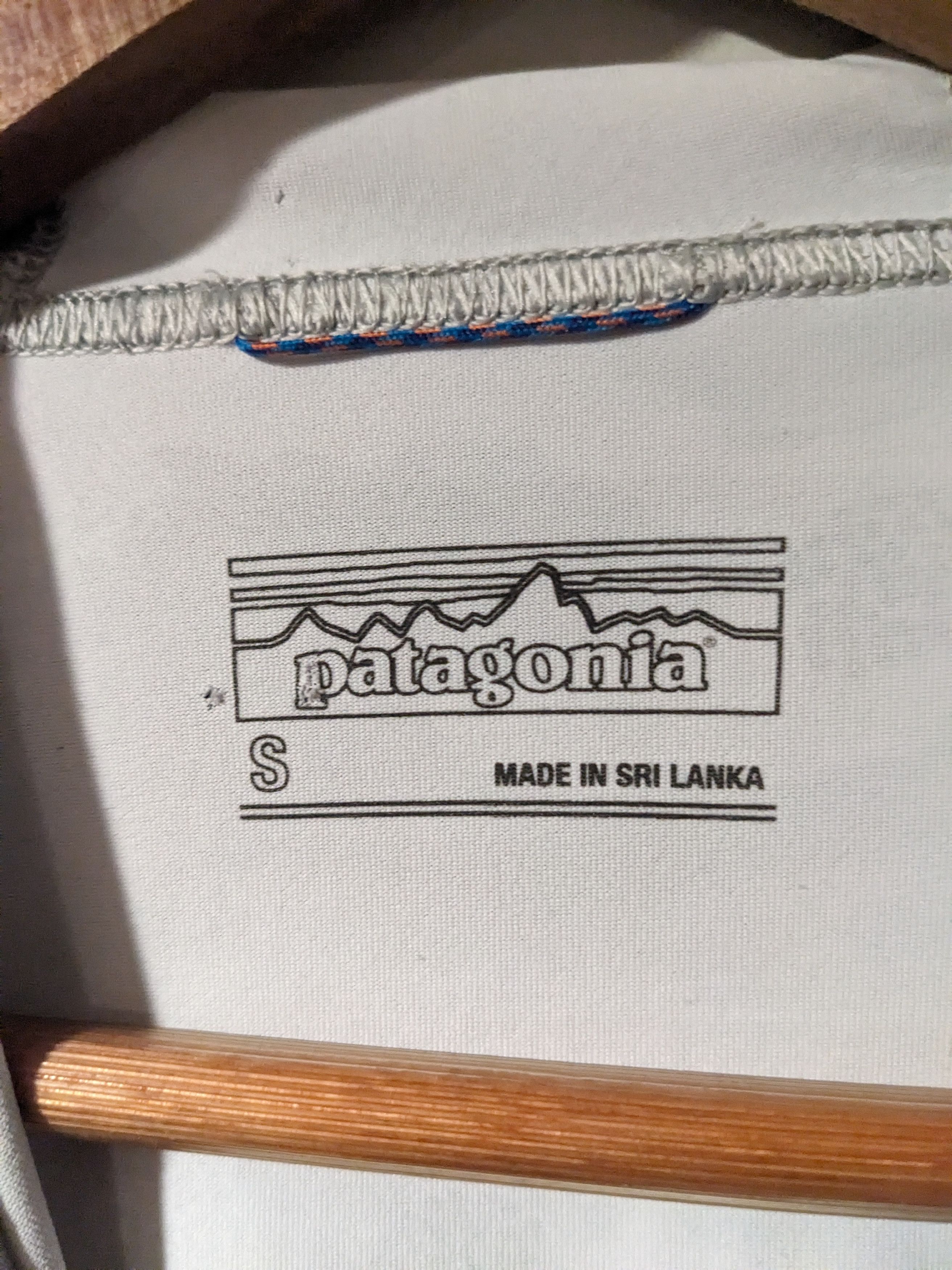 Designer × Patagonia Patagonia White Gray Camo Small Comfort Hoody II Size US S / EU 44-46 / 1 - 3 Thumbnail