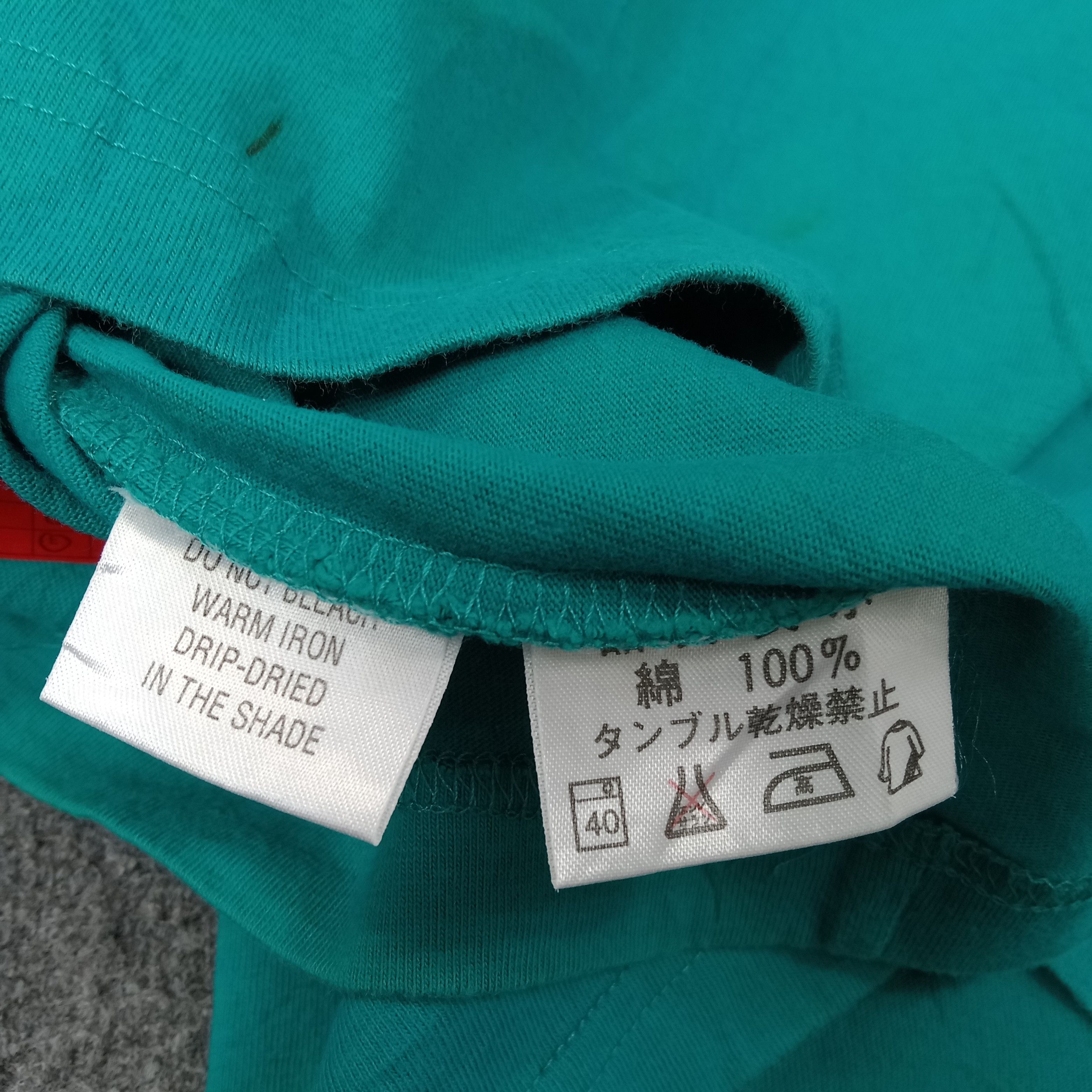 Yves Saint Laurent Yves Saint Laurent Italian Brand Tshirt C239N21 Size US L / EU 52-54 / 3 - 7 Thumbnail