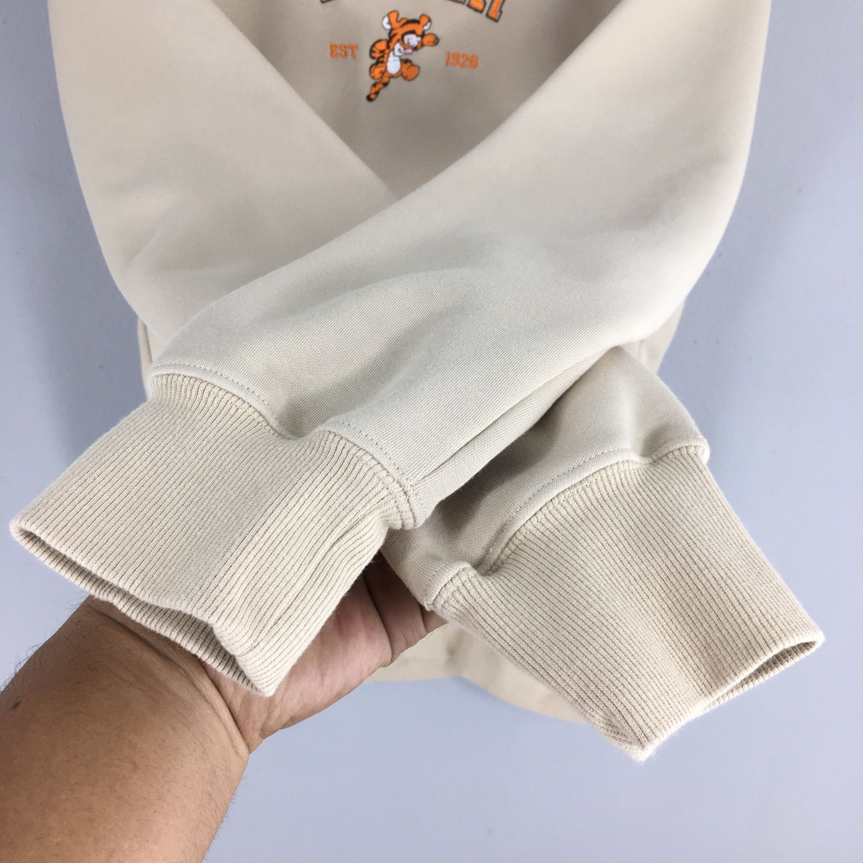 Cartoon Network Vintage Tigger Disney Beige Sweatshirt 2XLarge Size US XXL / EU 58 / 5 - 4 Thumbnail