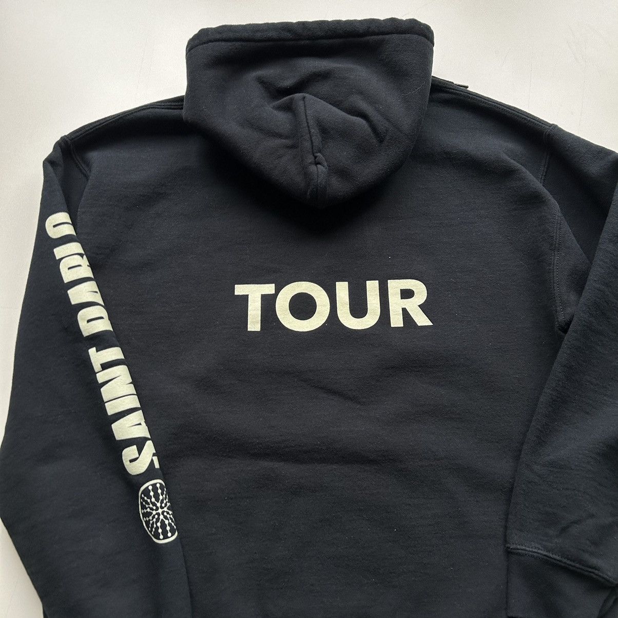 Kanye West × Rap Tees × Vintage Kanye West Saint Pablo Tour Graphic Hoodie Black Medium Rare Size US M / EU 48-50 / 2 - 4 Thumbnail