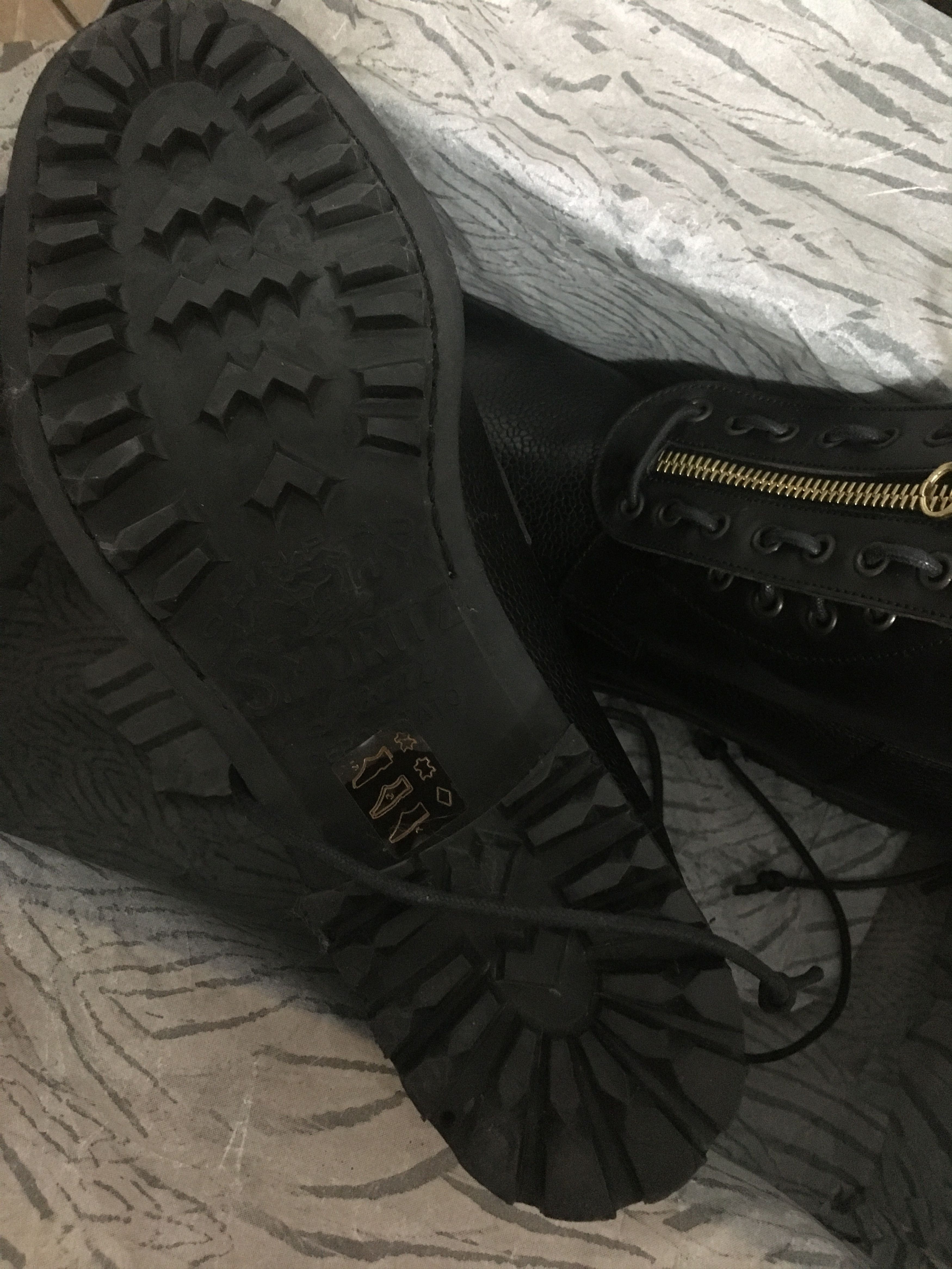 Alexander McQueen Alexander McQueen Zippered Lug Boots St. Moritz Outsole Size US 9 / EU 42 - 7 Thumbnail