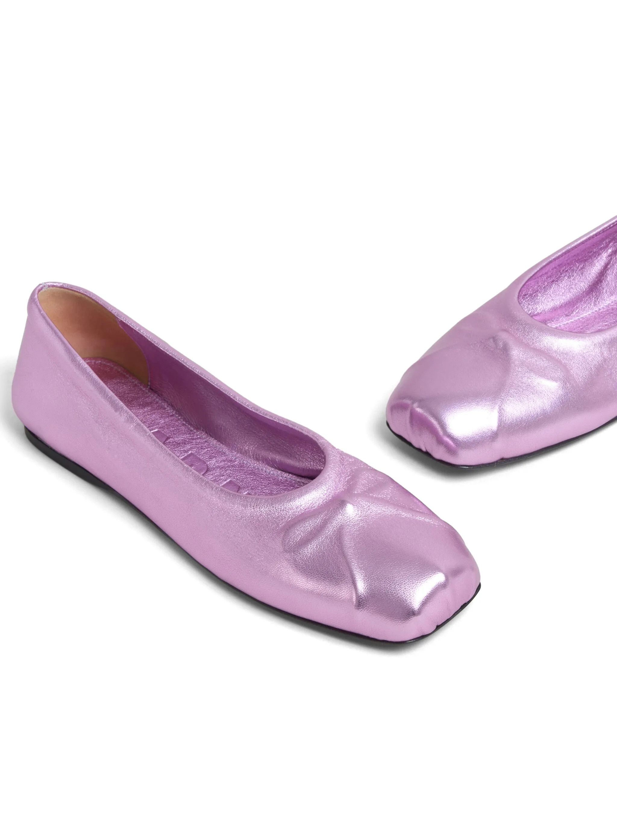 o1w1db10925 Flats in Purple