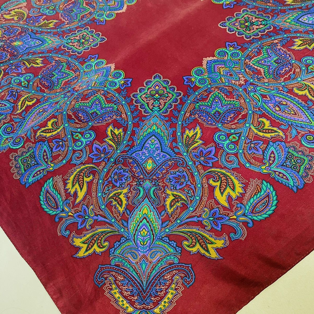 Jean-Louis Scherrer × Vintage JEAN LOUIS SCHERRER SILK SCARF Size ONE SIZE - 5 Thumbnail