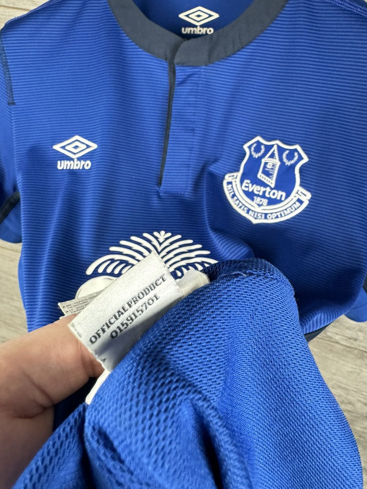 Umbro VINTAGE UMBRO EVERTON SOCCER JERSEY SIZE S Size US S / EU 44-46 / 1 - 16 Thumbnail