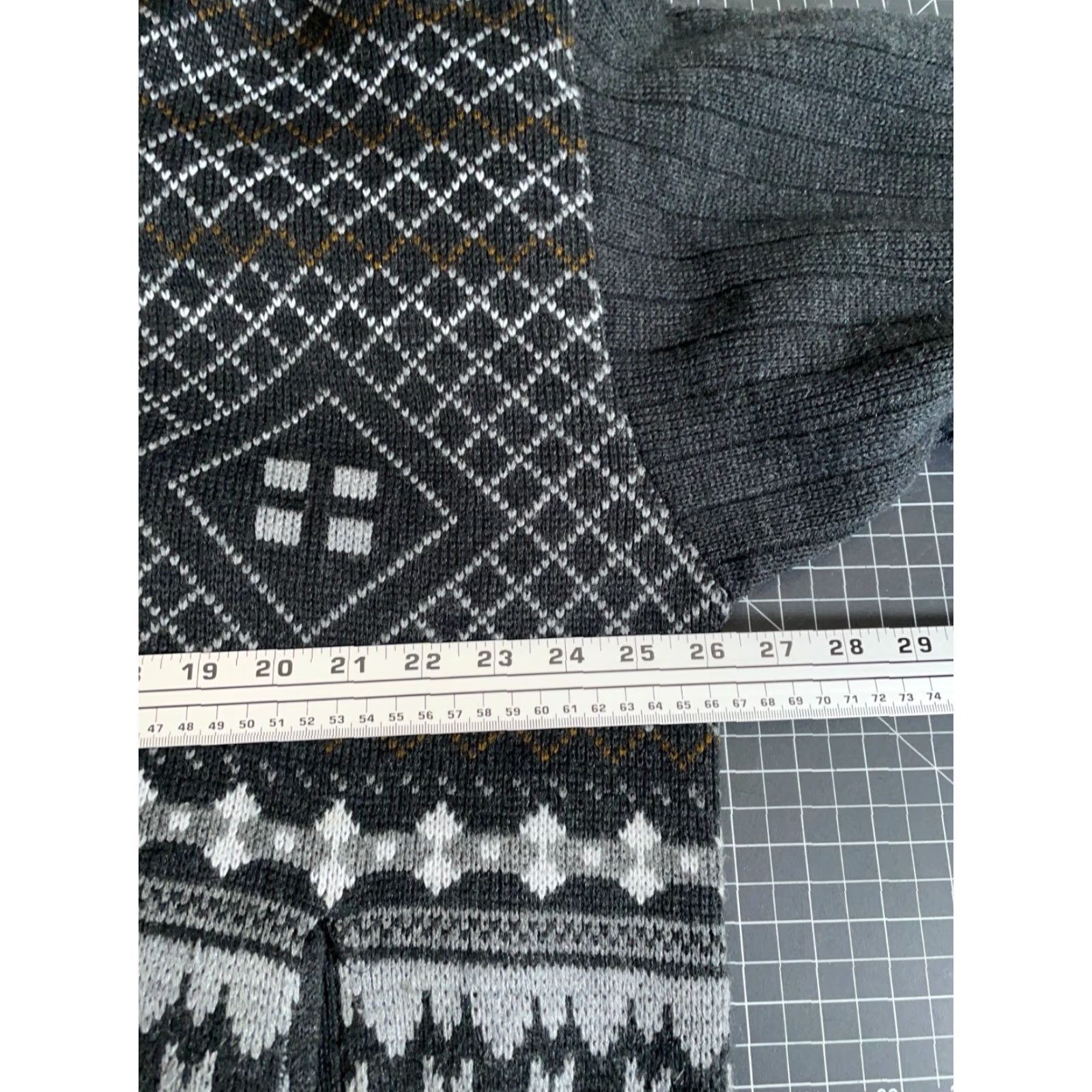Vintage VINTAGE Finnegan Cardigan Shawl Collar Quilted-Lined Geometric Heavyweight Men’s XL Gray Knit Sweater Size US XL / EU 56 / 4 - 5 Thumbnail