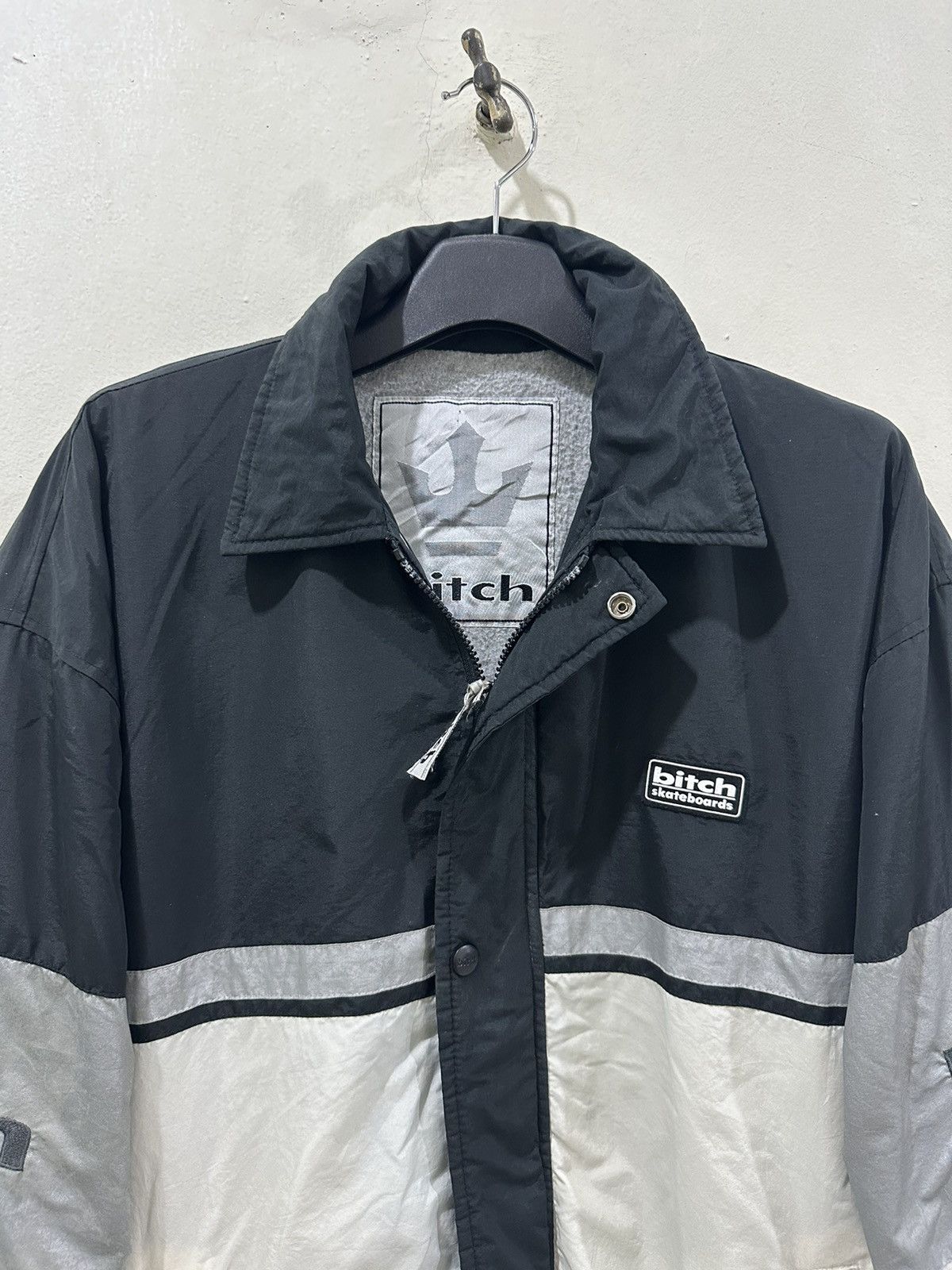 Other VTG Y2K BITCH Skateboard Tape Jacket Size US M / EU 48-50 / 2 - 3 Thumbnail