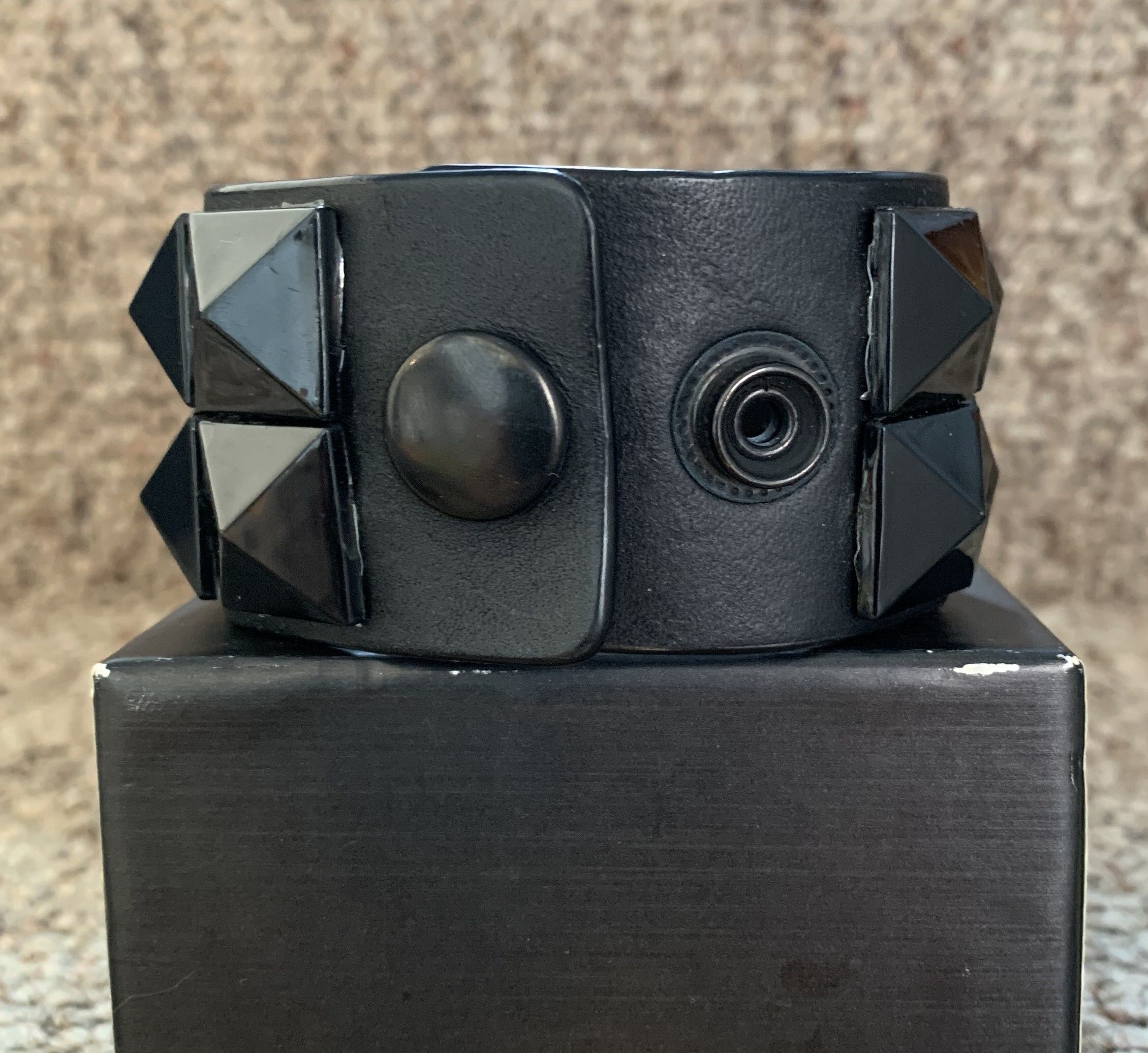 Number (N)ine FW04 Number (N)ine Studded Leather Bracelet Size ONE SIZE - 4 Thumbnail