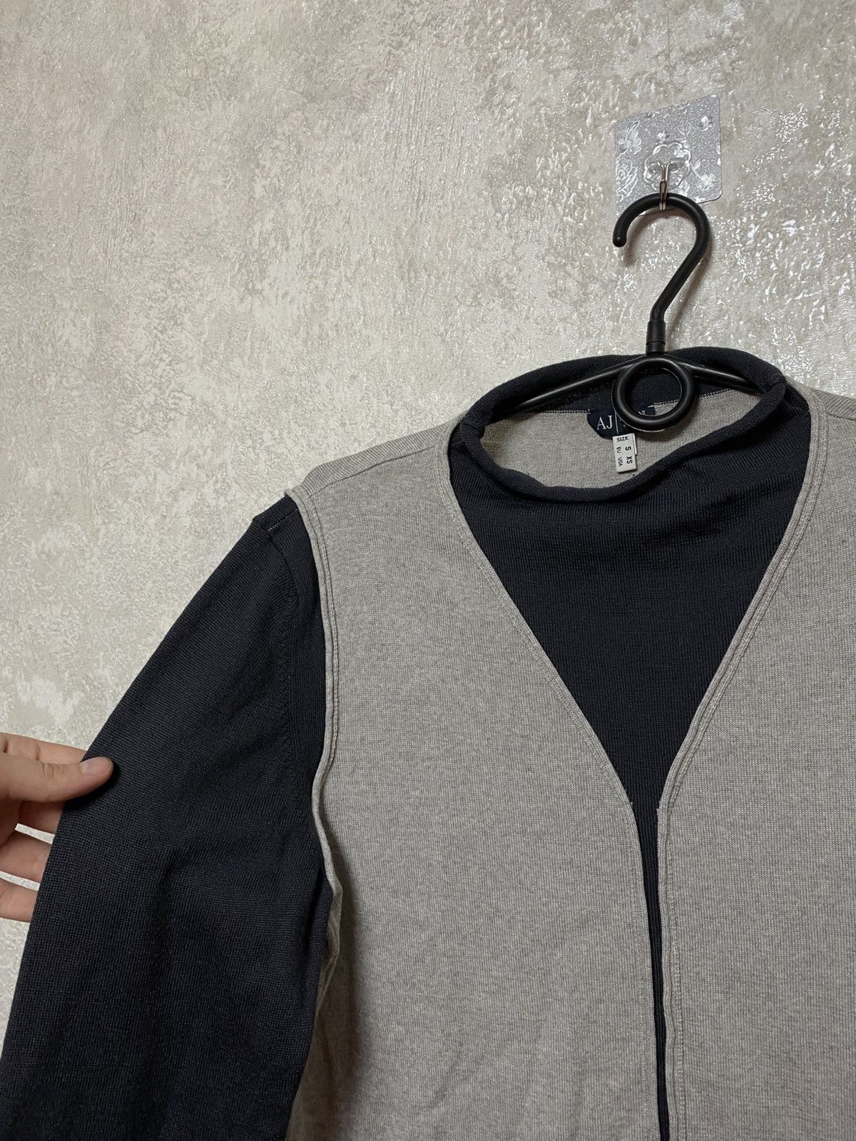 Armani Armani cashmere avantgrde vintage sweater Size US S / EU 44-46 / 1 - 7 Thumbnail