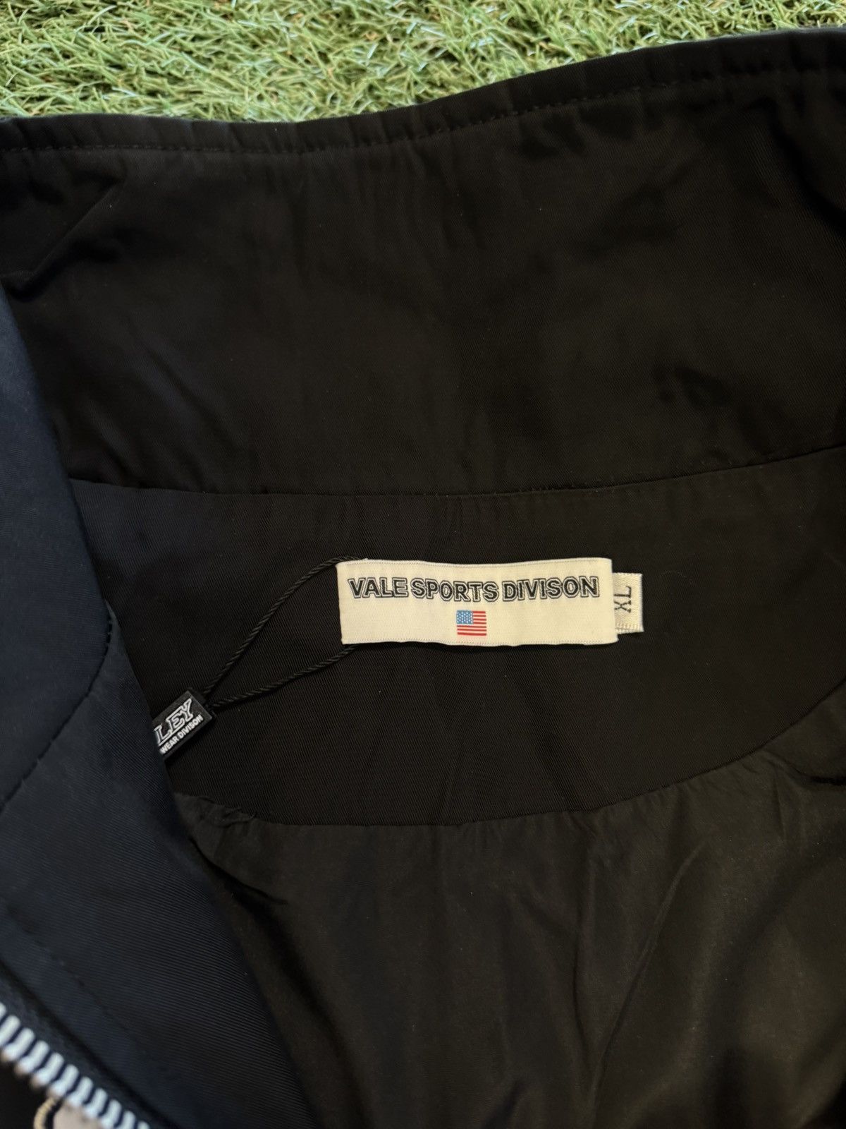 Vale Valley Track Jacket Size XL Brand New Black Size US XL / EU 56 / 4 - 6 Thumbnail