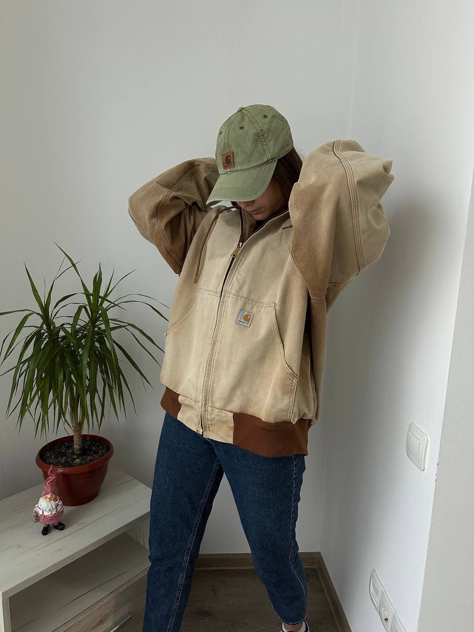 Carhartt × Carhartt Wip × Vintage Vintage Carhartt Active Detroit Denim Beige Faded Jacket Size L / US 10 / IT 46 - 23 Thumbnail