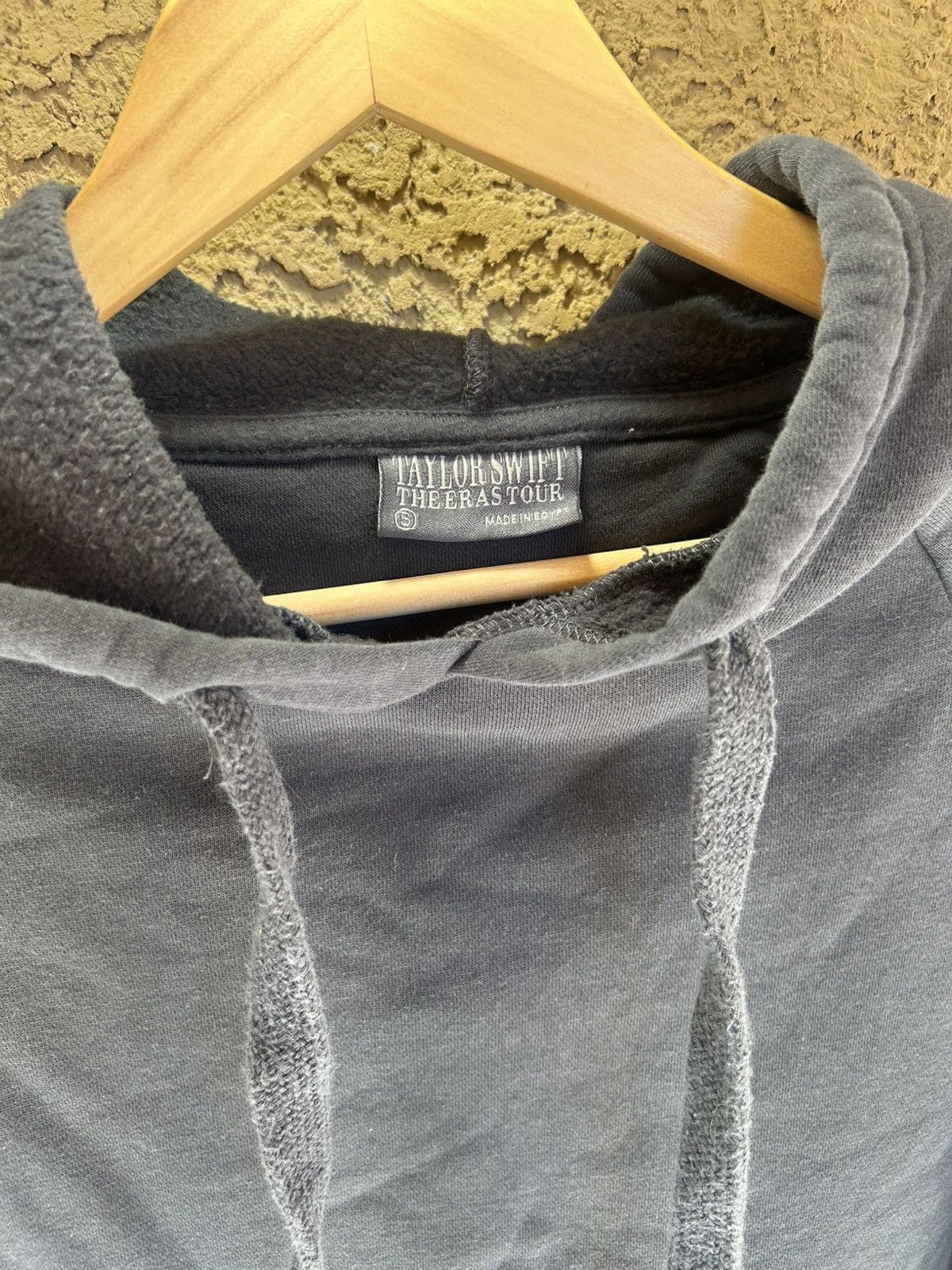 Vintage Taylor Swift The Eras Tour Hoodie Size Small Size US S / EU 44-46 / 1 - 2 Thumbnail