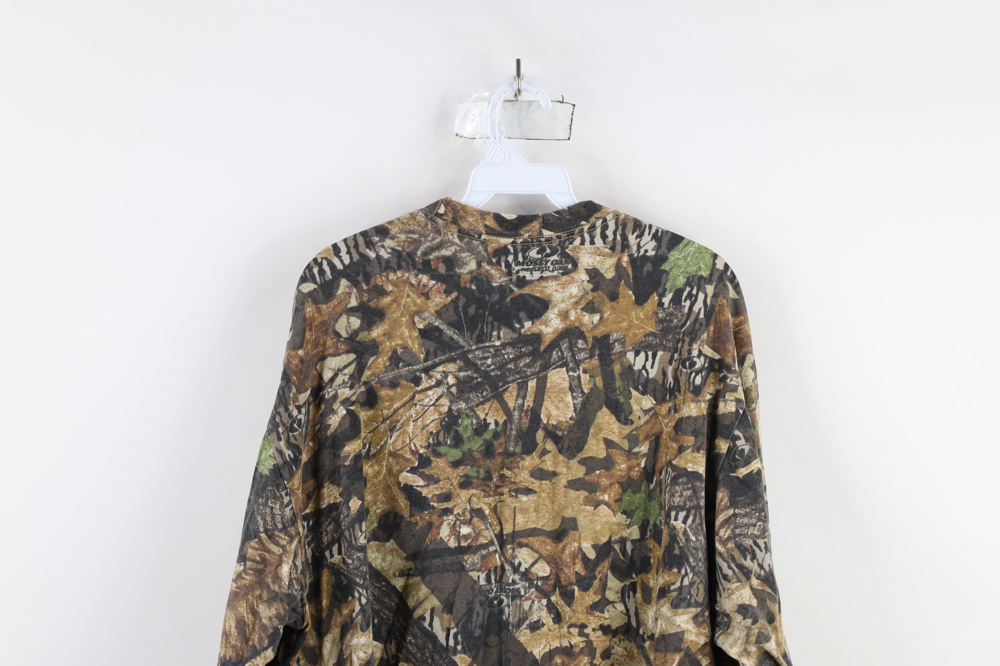 Mossy Oaks × Vintage Vintage 90s Mossy Oak Camouflage Long Sleeve Pocket T-Shirt Size US XXL / EU 58 / 5 - 10 Thumbnail