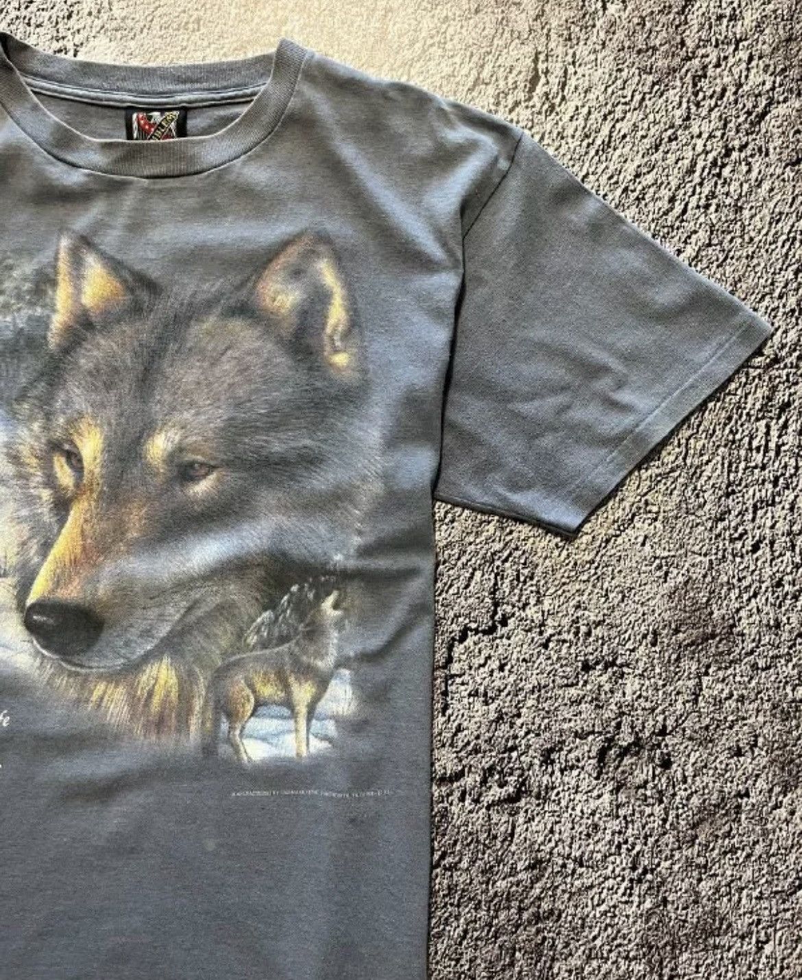 Vintage Vintage 3D Emblem 1994 Wolf T-Shirt Size L Size US L / EU 52-54 / 3 - 4 Thumbnail