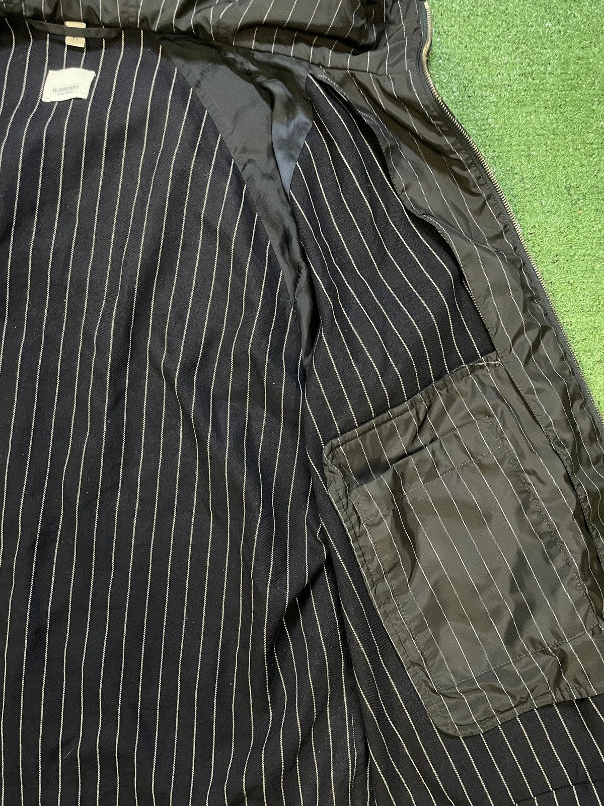Burberry Burberry navy and white pinstripe jacket Size US XL / EU 56 / 4 - 5 Thumbnail