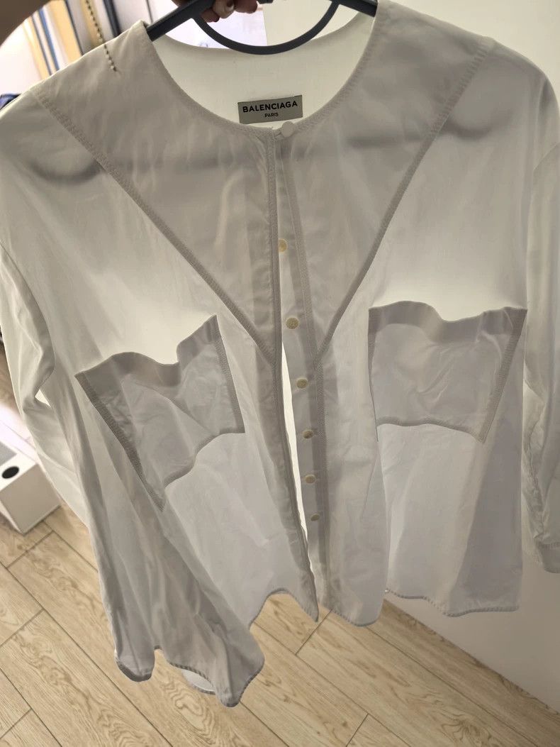 Balenciaga Balenciaga White Shirt with Unique Cut - dmc Size US M / EU 48-50 / 2 - 1 Thumbnail