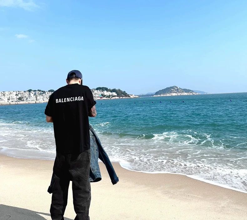 Balenciaga Balenciaga Black short-sleeved T-shirt Size US M / EU 48-50 / 2 - 5 Thumbnail