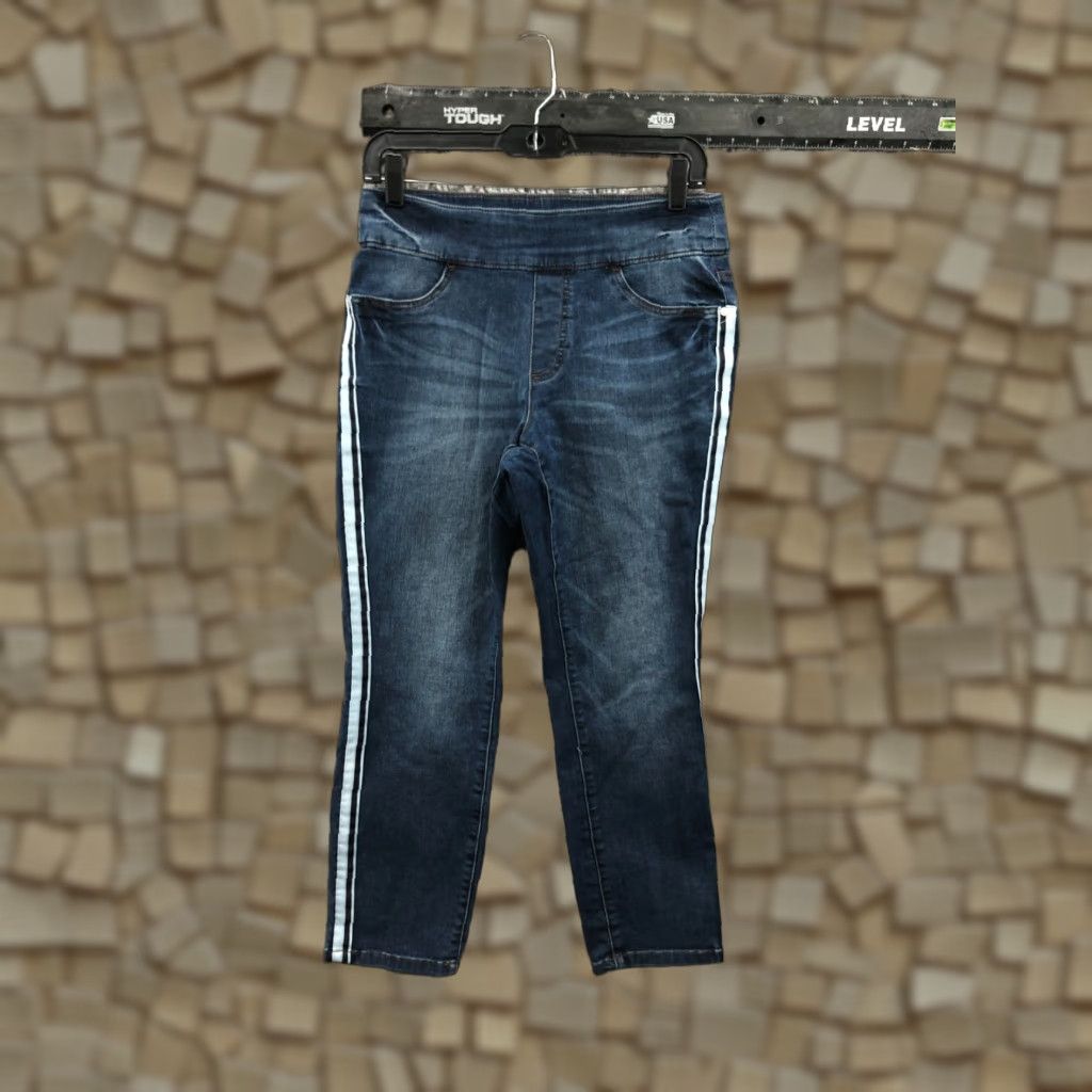 Vera Wang Vera Wang Jegging Capri Size 8 Womens Mid Rise Dark Wash Blue Denim Size 30" / US 8 / IT 44 - 1 Thumbnail