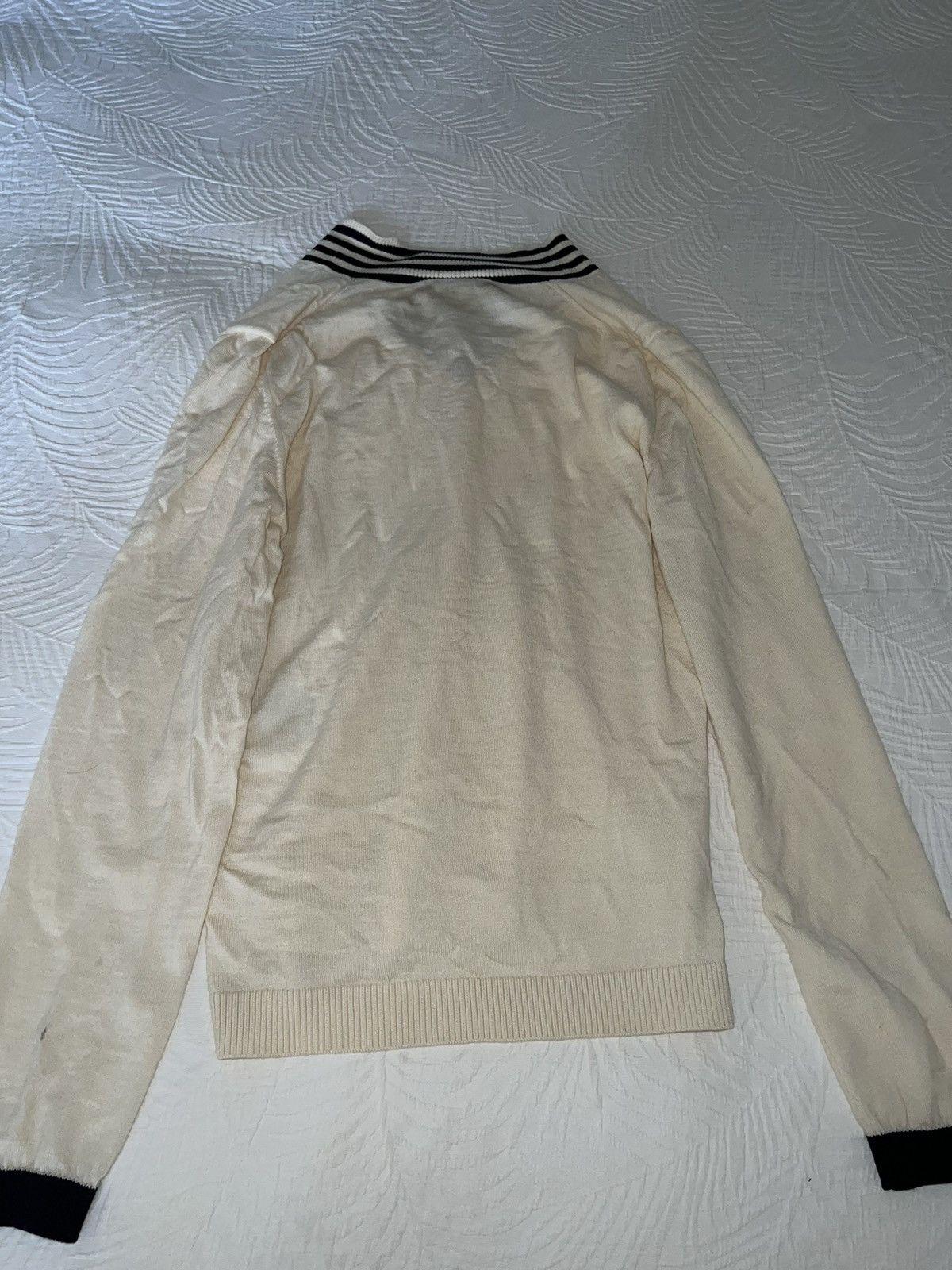 Gucci Gucci V-Neck Wool Knit Sweater with Bee Embroidery Size US M / EU 48-50 / 2 - 3 Thumbnail