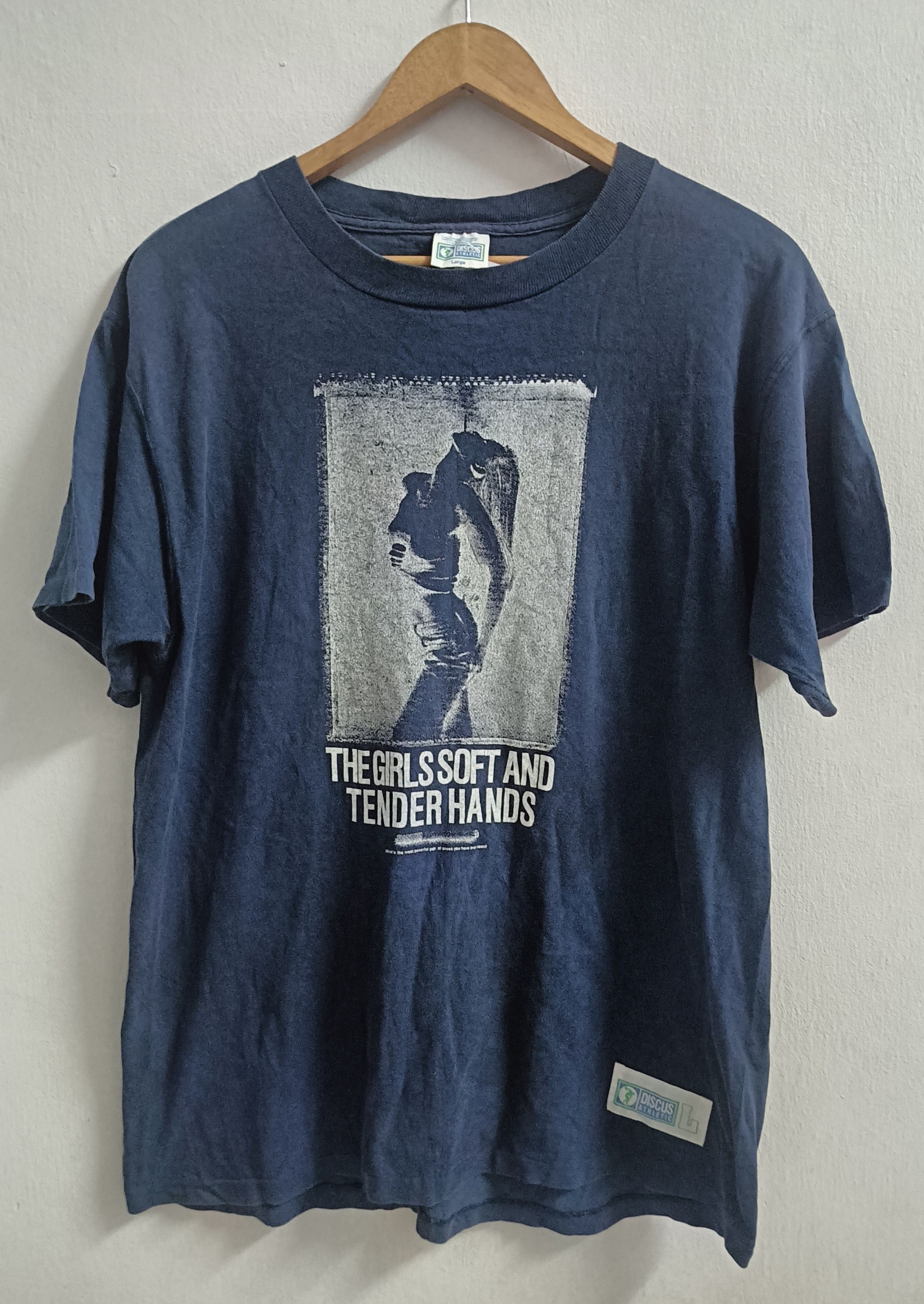 Vintage 🔥🔥Rare Vintage 90s Pornstar Traci Lords Sun-Faded Tee Size US L / EU 52-54 / 3 - 1 Thumbnail