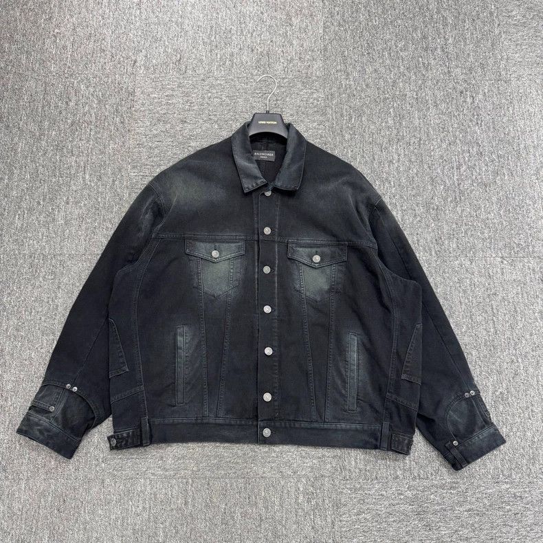 Balenciaga Balenciaga Old Jean jacket washed and made Size US XS / EU 42 / 0 - 1 Thumbnail