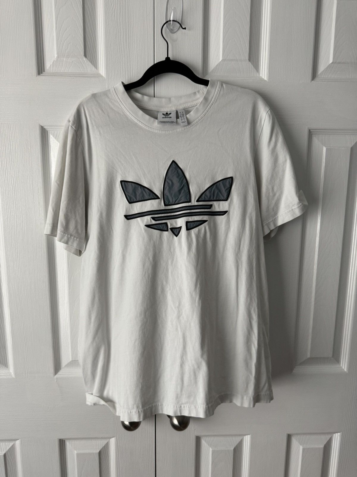 Adidas Adidas T-Shirt L Iridescent Trefoil Logo White Cotton Size US L / EU 52-54 / 3 - 1 Thumbnail