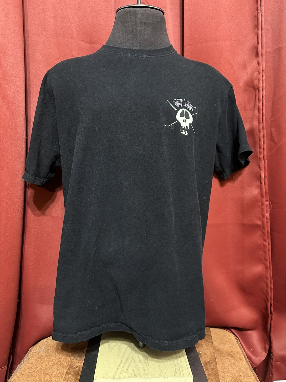 Holden Outerwear × Stussy Stussy x Holden Tshirt Surf Skate Skull Streetwear Grail Size US XL / EU 56 / 4 - 2 Thumbnail