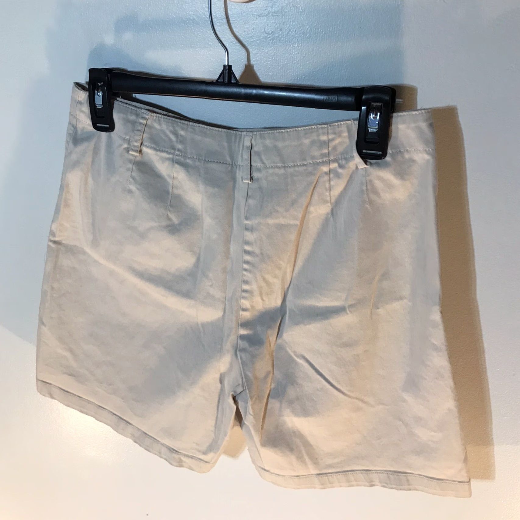 Vintage VINTAGE Mountain Lake Womens Khaki Dress Shorts Size 10 Casual Summer Pockets Cotton Spandex EUC Size 32" / US 10 / IT 46 - 2 Thumbnail