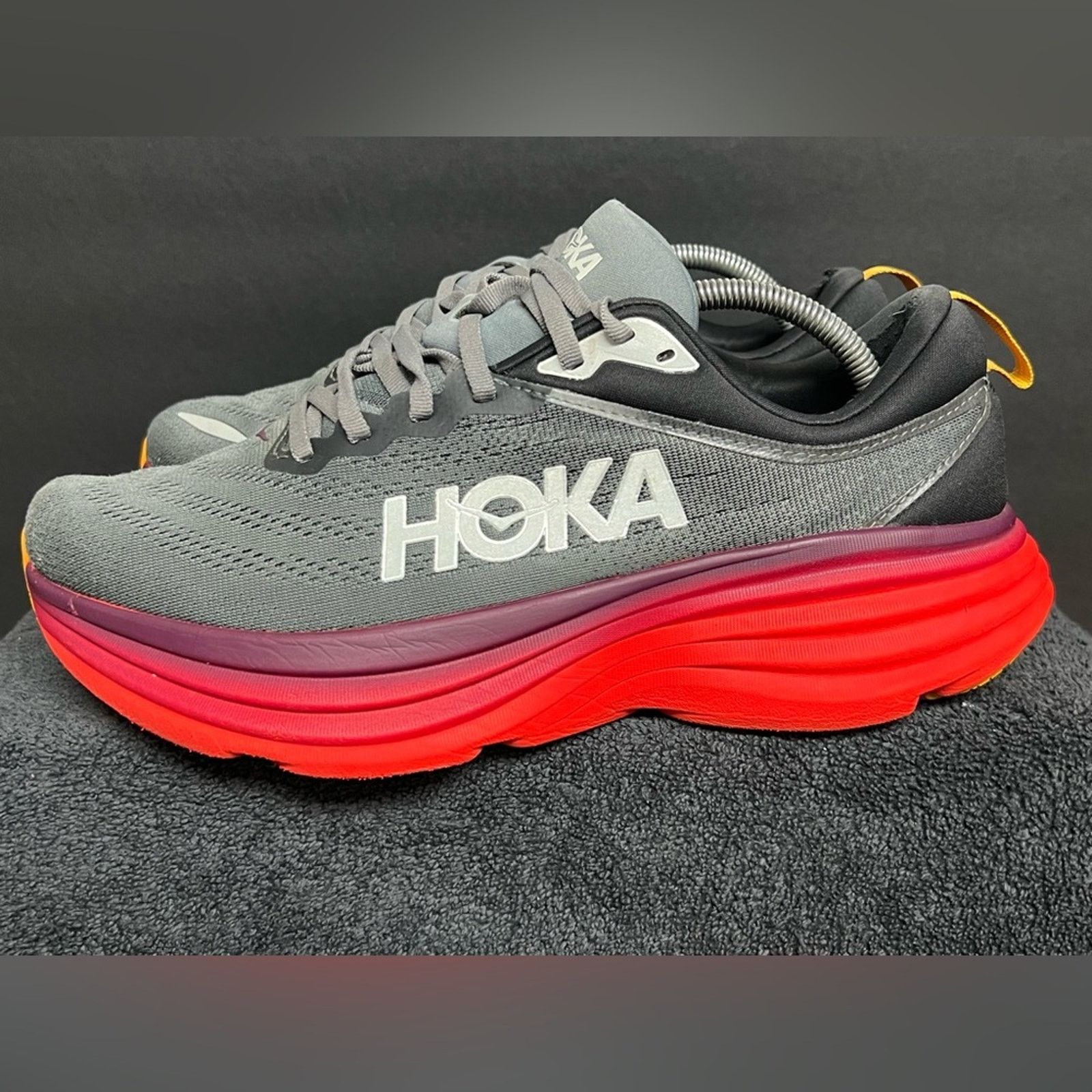 Hoka Hoka One One Bondi 8 Men’s SIZE 10.5 D Gray Athletic Shoes Size US 10.5 / EU 43-44 - 1 Thumbnail