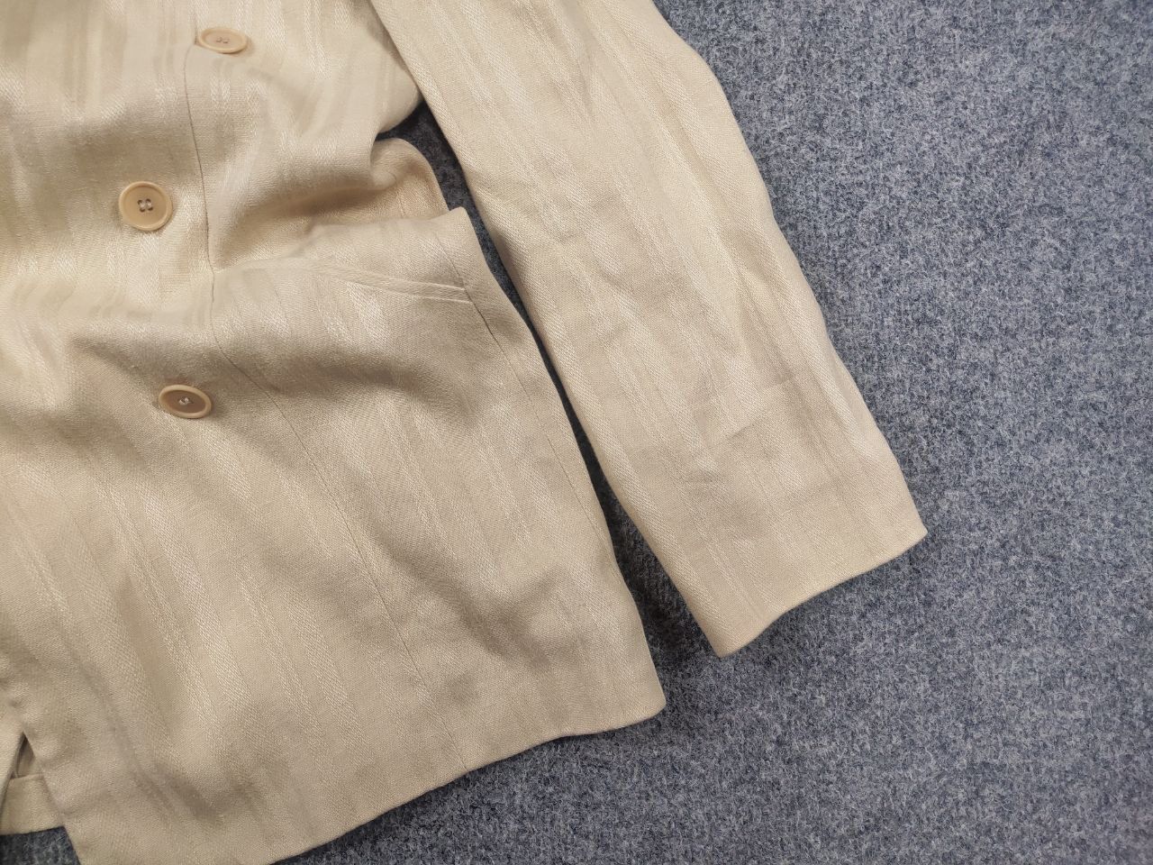 Emporio Armani Vintage Emporio Armani Linen Beige and V-neck Blazed Jacket Size M / US 6-8 / IT 42-44 - 8 Thumbnail