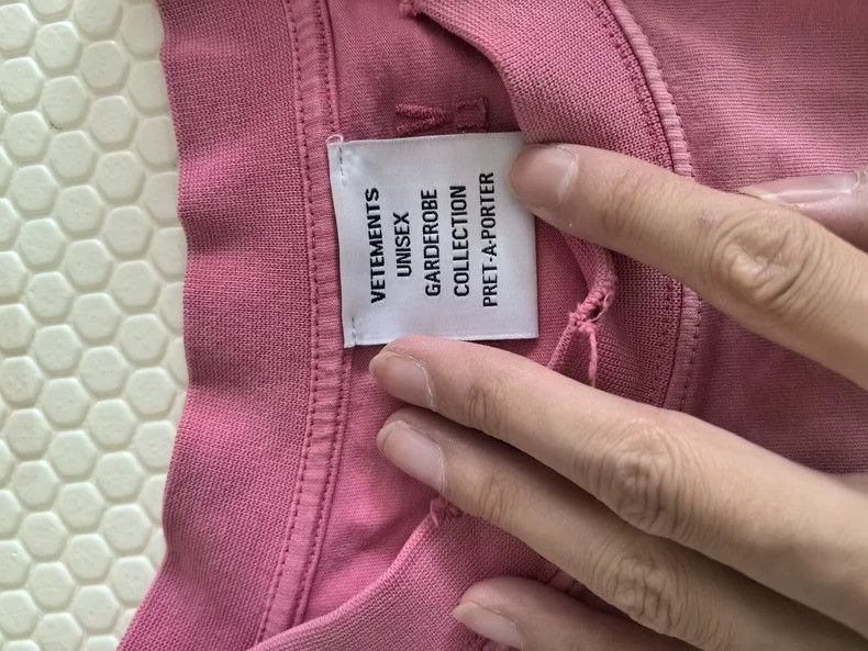 Vetements Vetements Distressed Short Sleeve, Size S Size US S / EU 44-46 / 1 - 2 Thumbnail