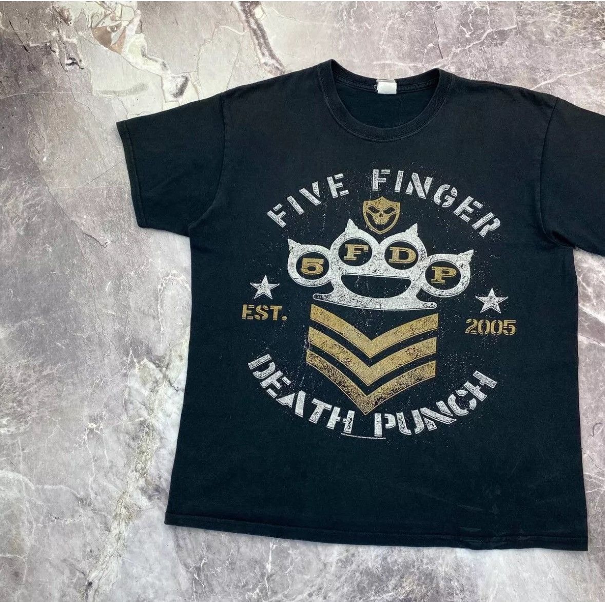 Band Tees × Vintage Five Finger Death Punch Graphic T-Shirt Rock 2017 metalica Size US L / EU 52-54 / 3 - 3 Thumbnail