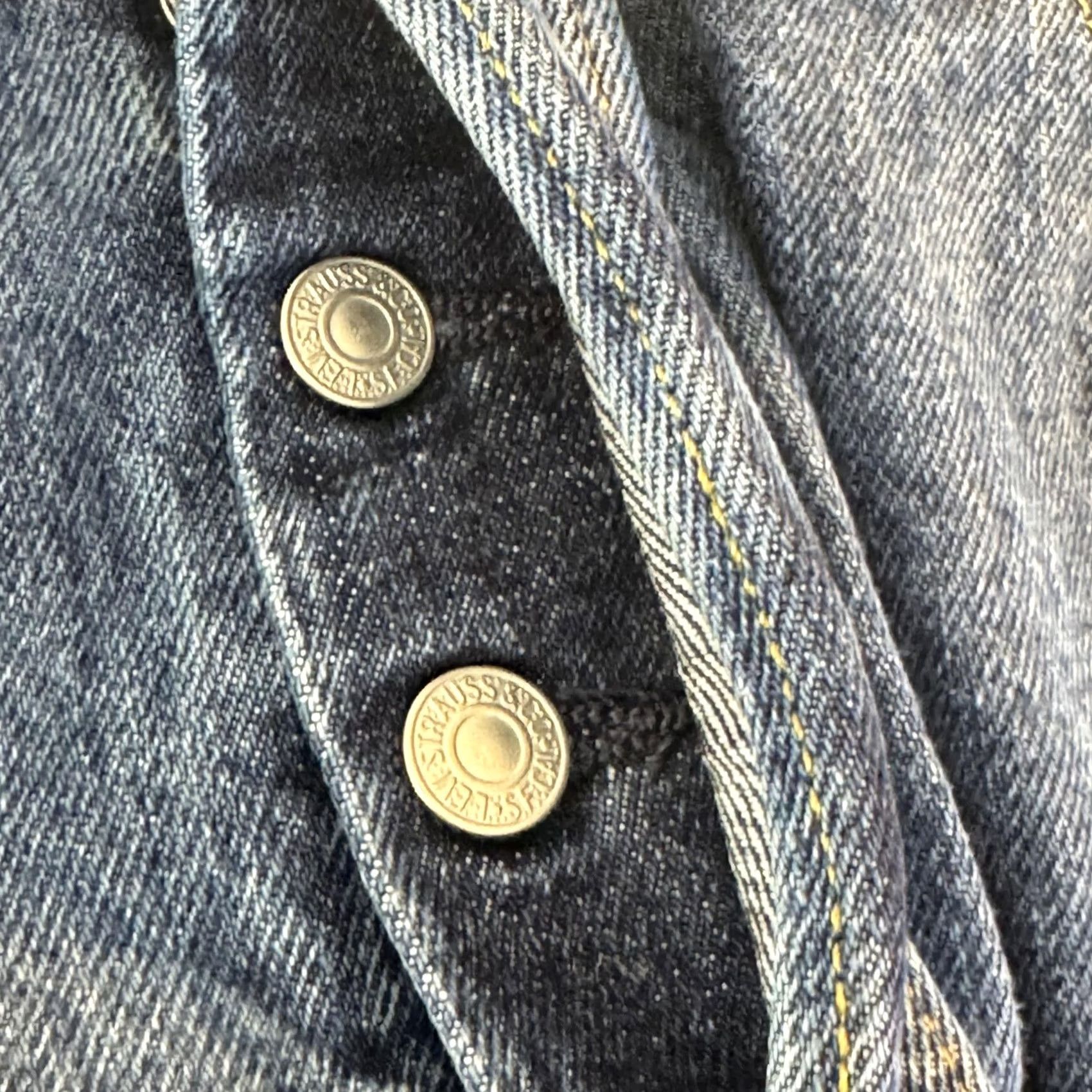 Levi's VINTAGE Levi's 501 Jeans Mens 36x30 Blue Straight Leg Button Fly Original Fit Button Fly Size US 36 / EU 52 - 4 Thumbnail