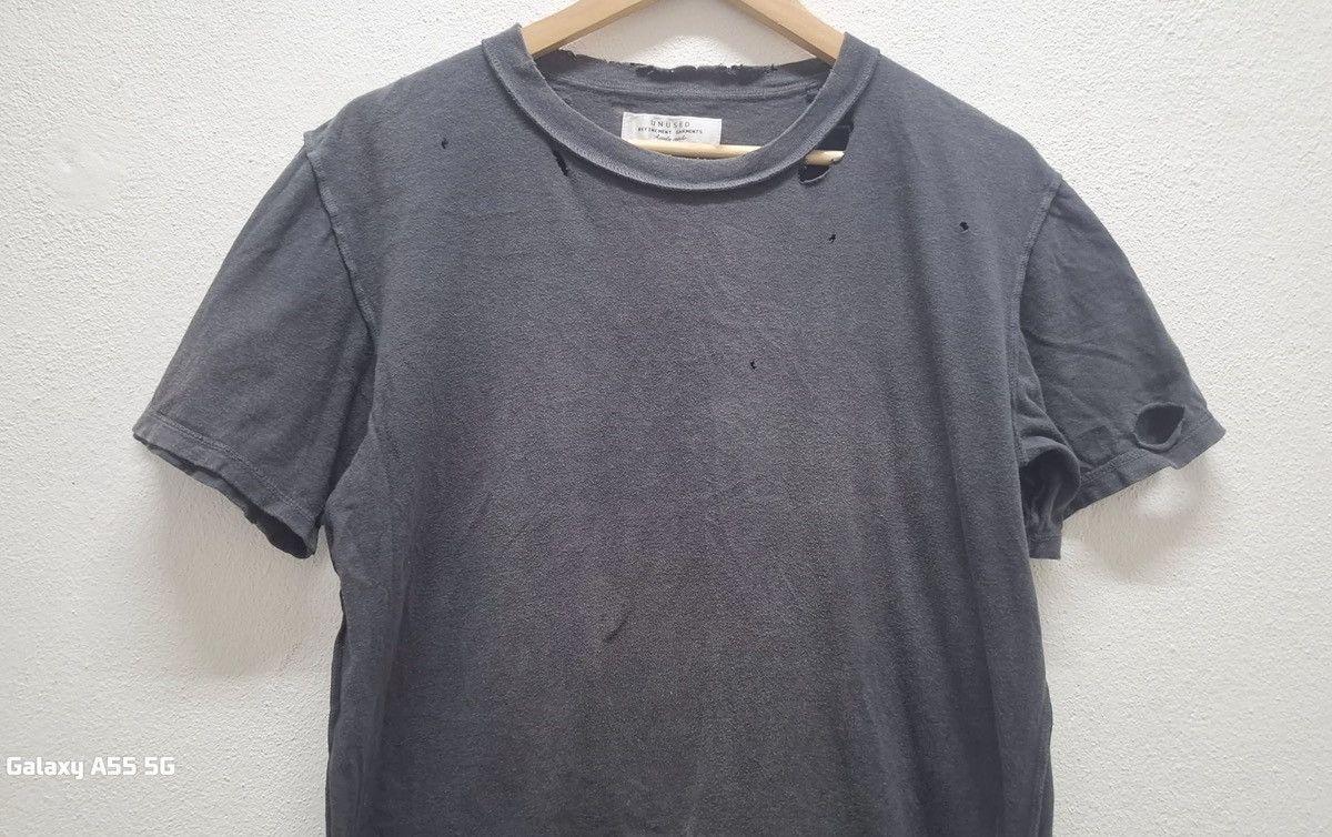 Japanese Brand UNUSED Sun Faded Distressed Thrashed T-shirt Size US S / EU 44-46 / 1 - 4 Thumbnail